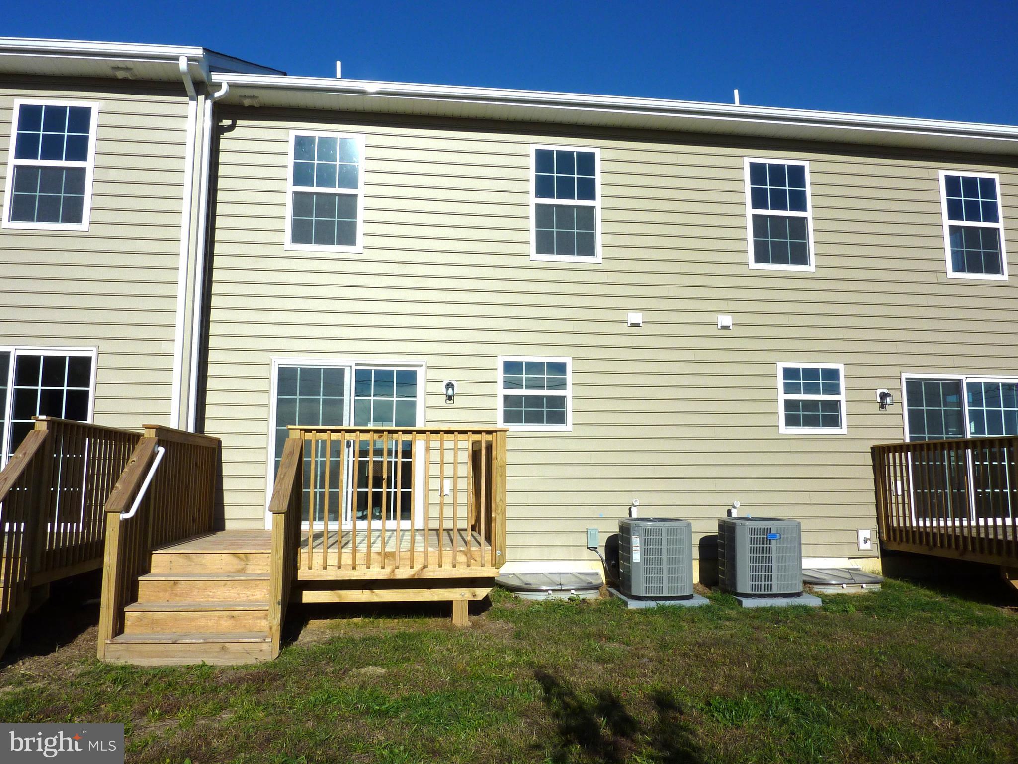 CAMBRIA VILLAGE - Residential