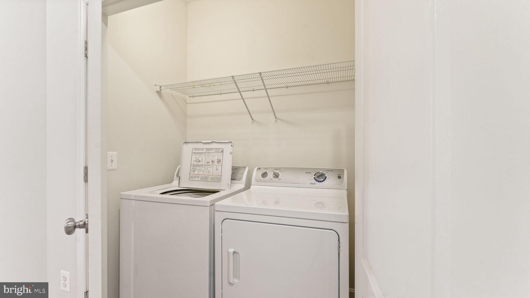 LINDEN ROW @ LANSDOWNE TOWN CENTER - Residential Lease