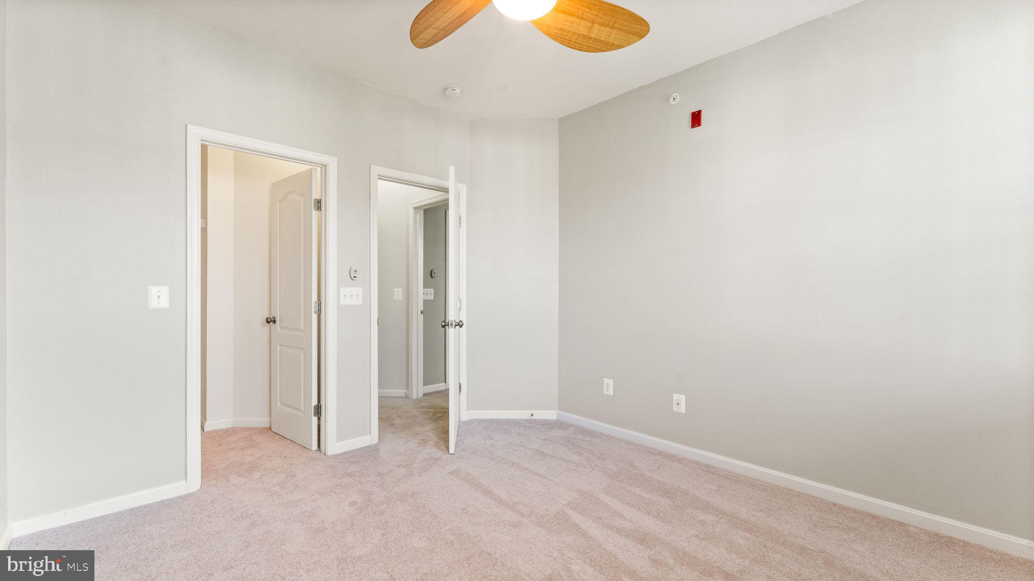 LINDEN ROW @ LANSDOWNE TOWN CENTER - Residential Lease