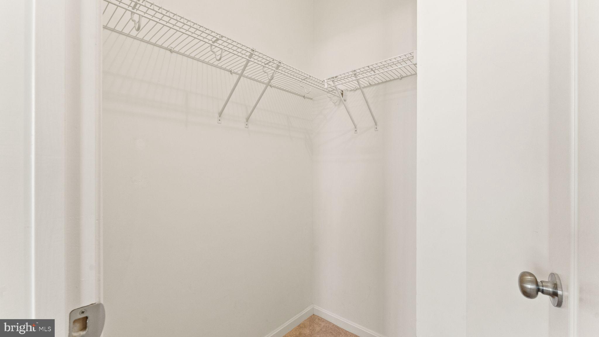 LINDEN ROW @ LANSDOWNE TOWN CENTER - Residential Lease