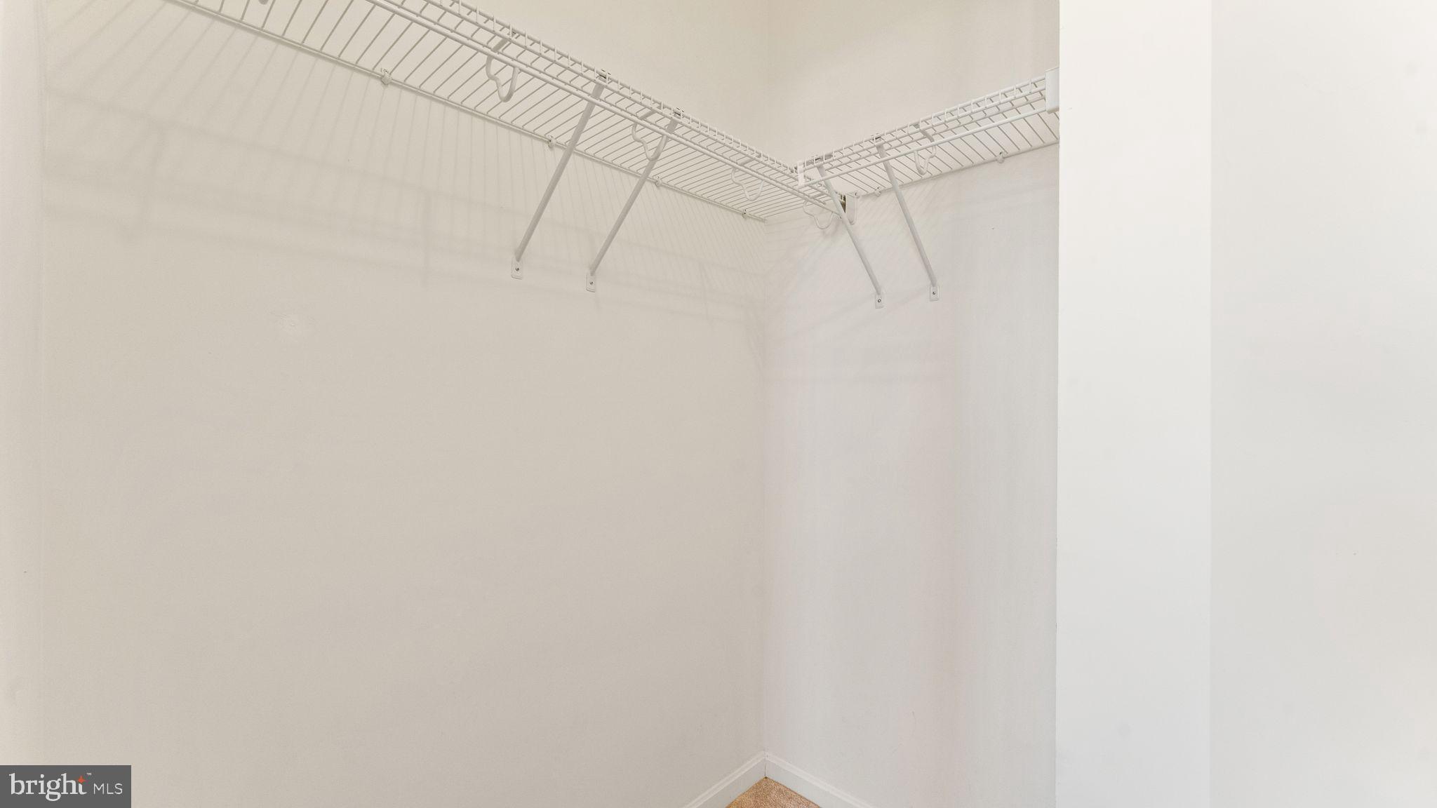 LINDEN ROW @ LANSDOWNE TOWN CENTER - Residential Lease