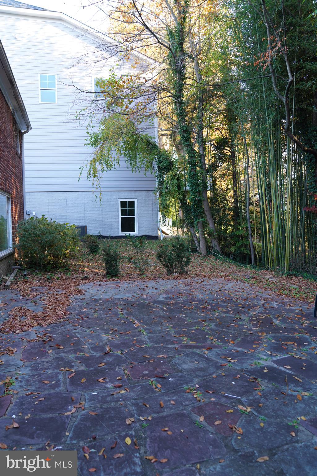 GLEN MAR PARK - Residential Lease