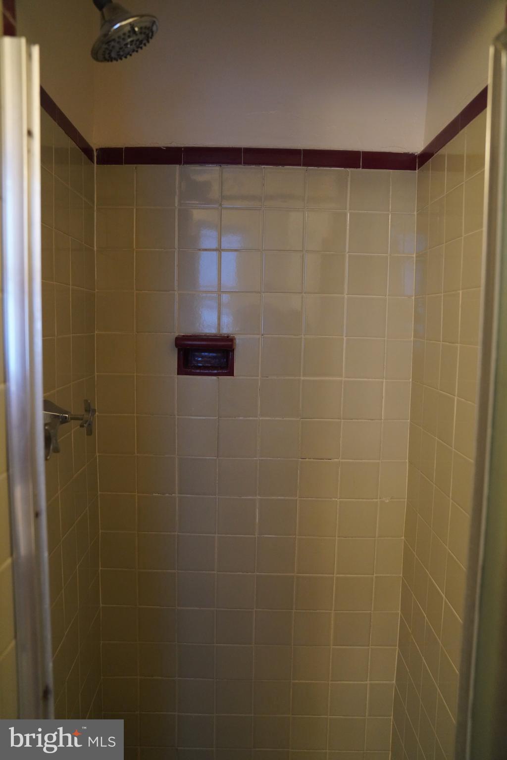 GLEN MAR PARK - Residential Lease