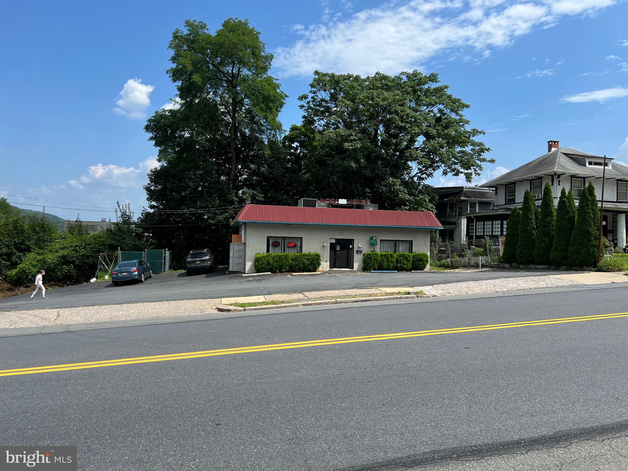 267 CARSONIA AVENUE