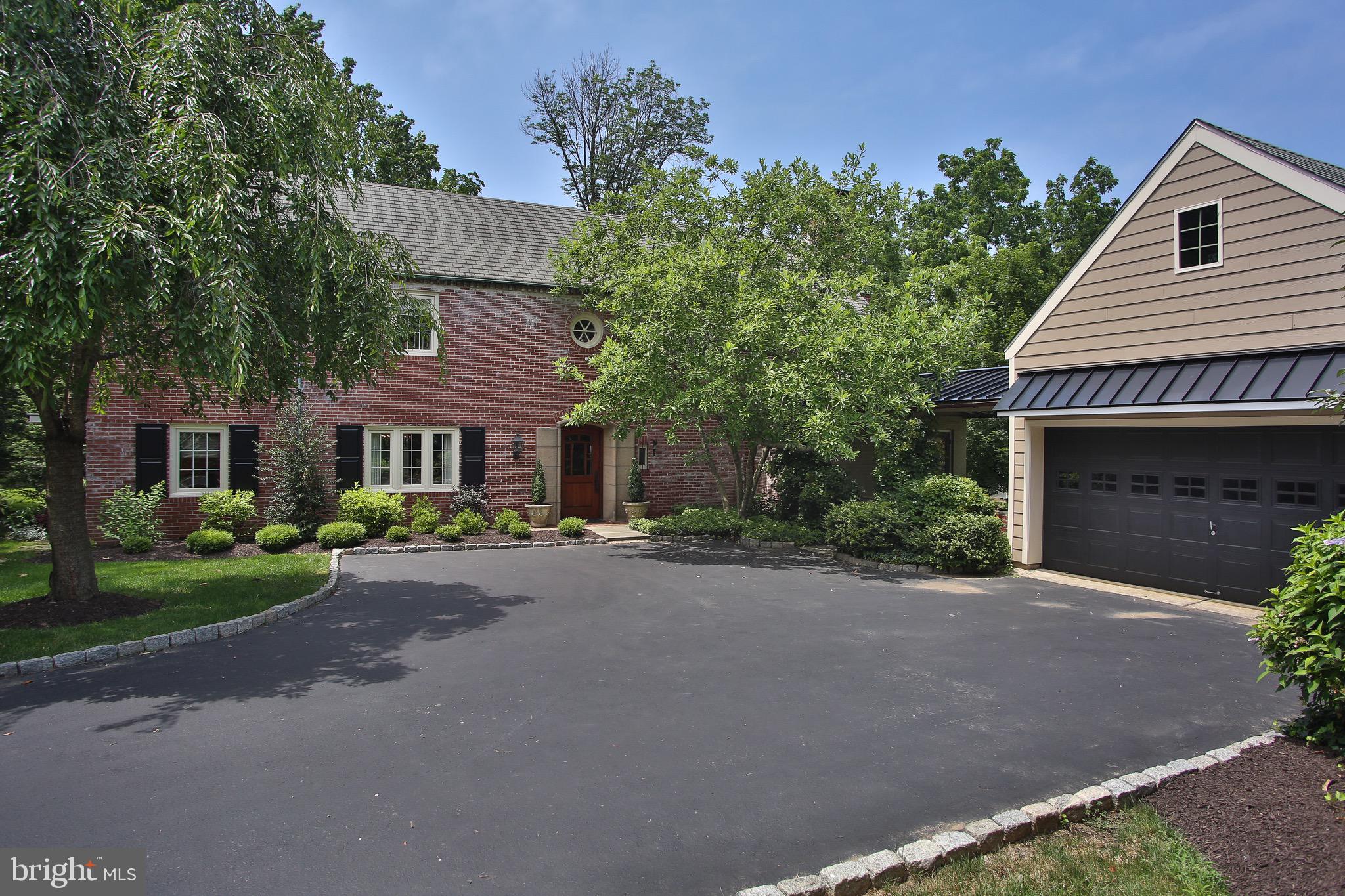 SPRING MILL ESTATE - Residential