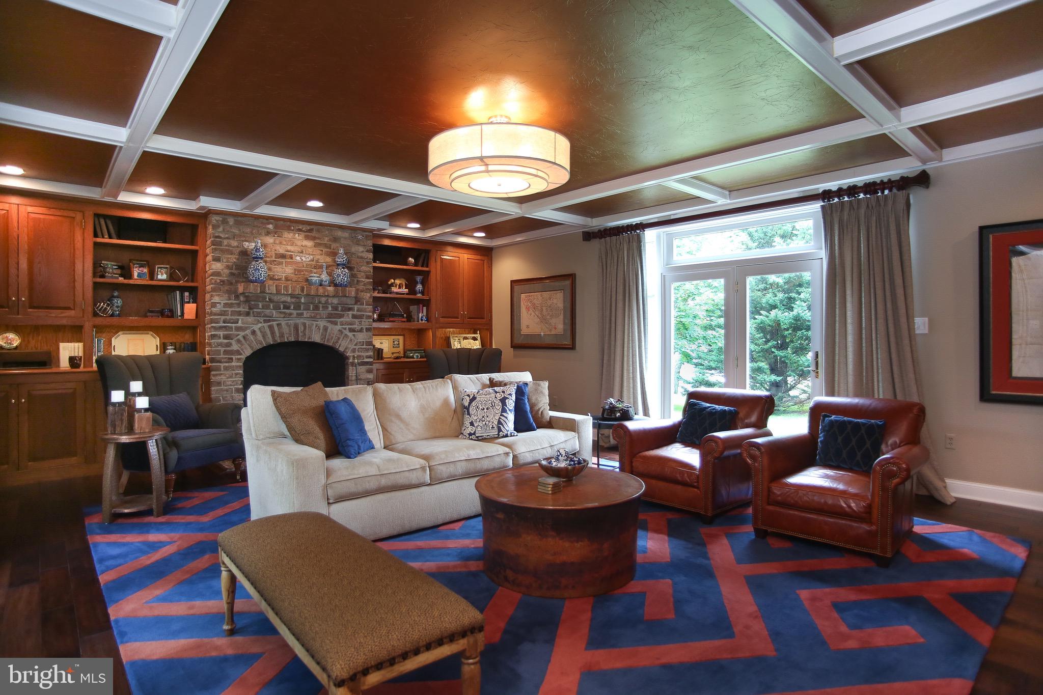 SPRING MILL ESTATE - Residential