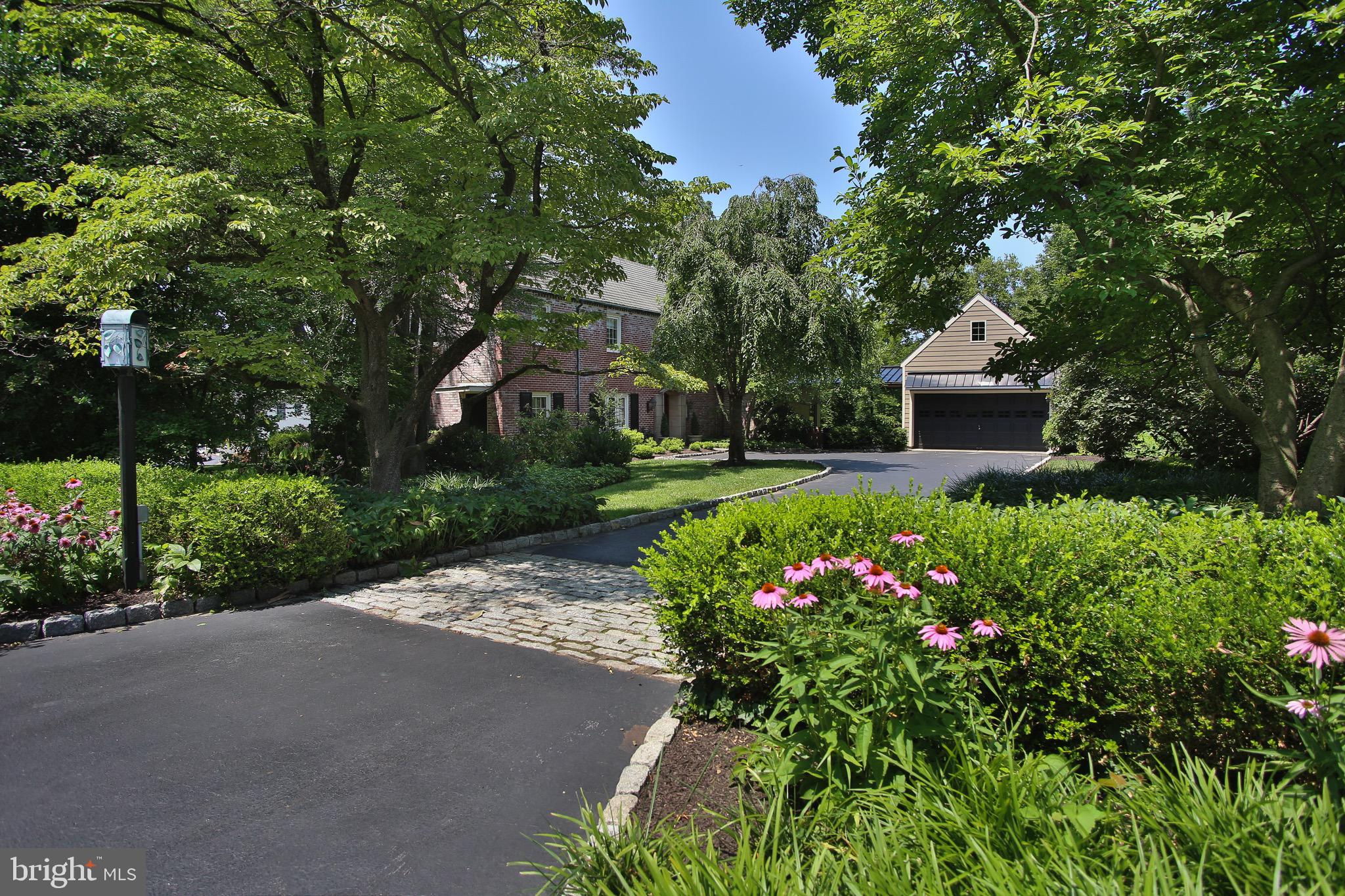SPRING MILL ESTATE - Residential