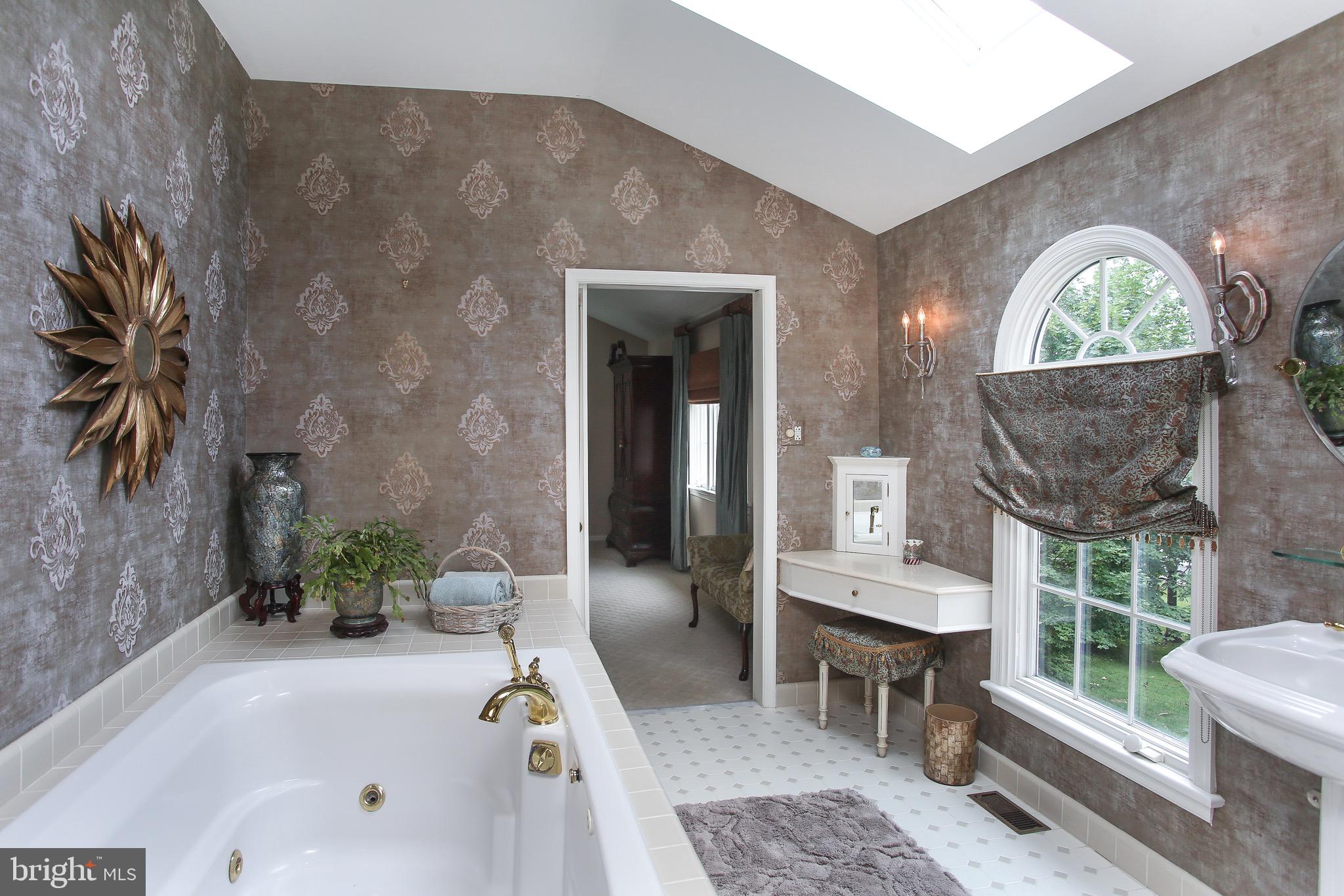 SPRING MILL ESTATE - Residential