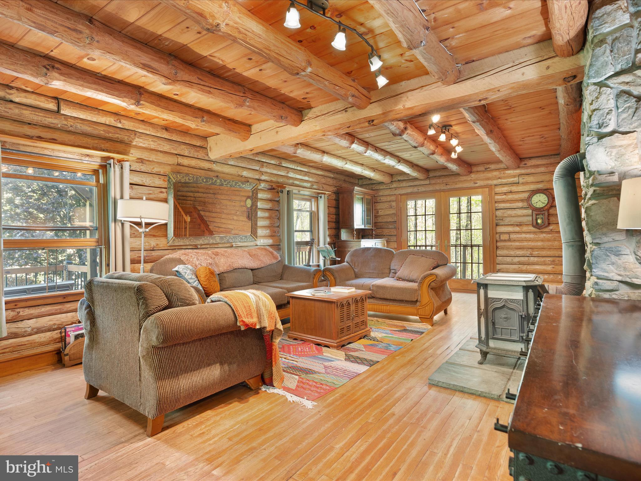 GREEN HILL FOREST - Residential Lease