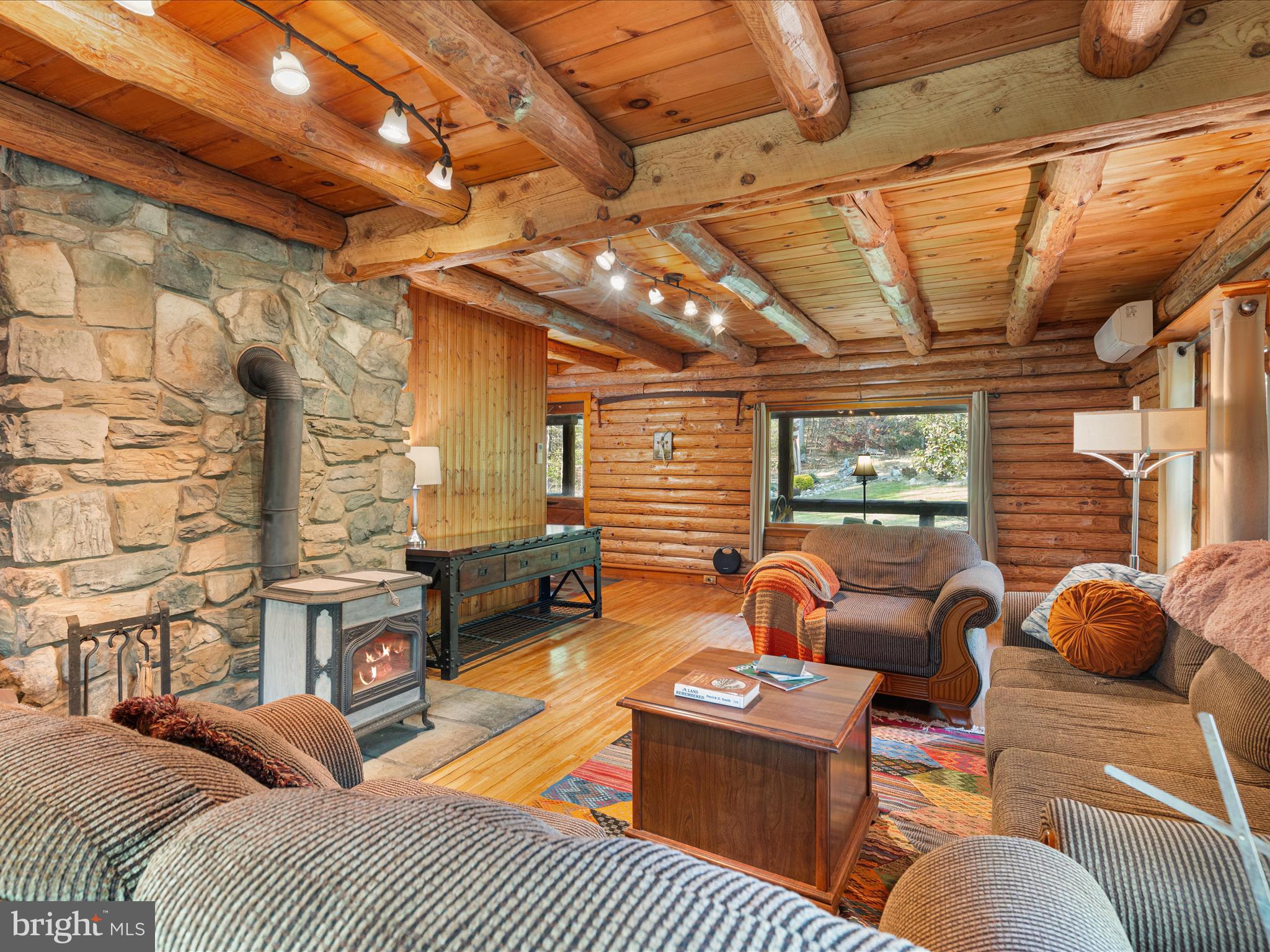 GREEN HILL FOREST - Residential Lease