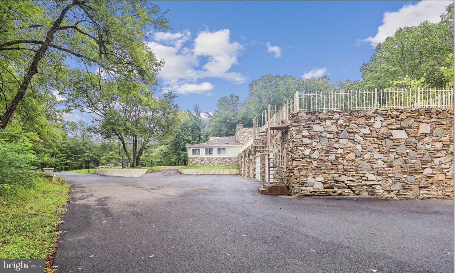 11701 LOCUST DALE COURT