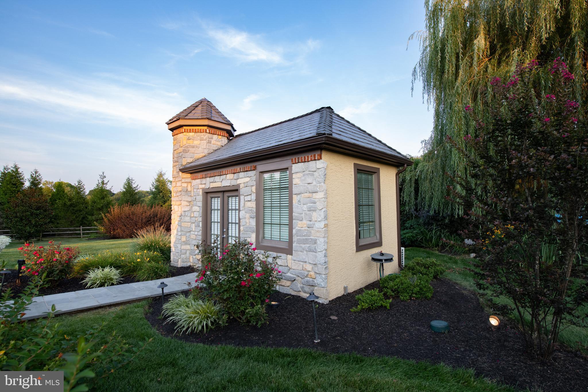 DOVECOTE - Residential