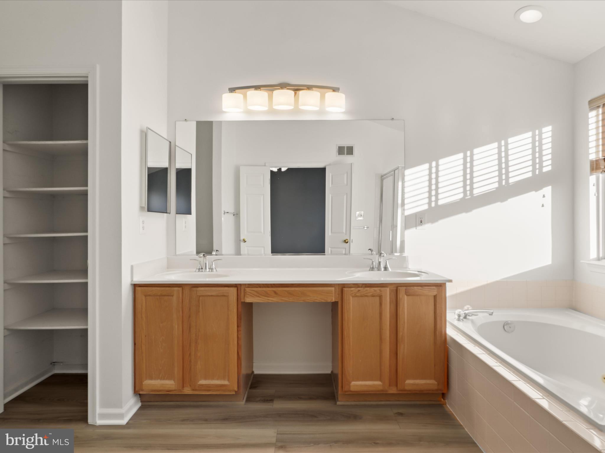 BRYARTON - Residential Lease