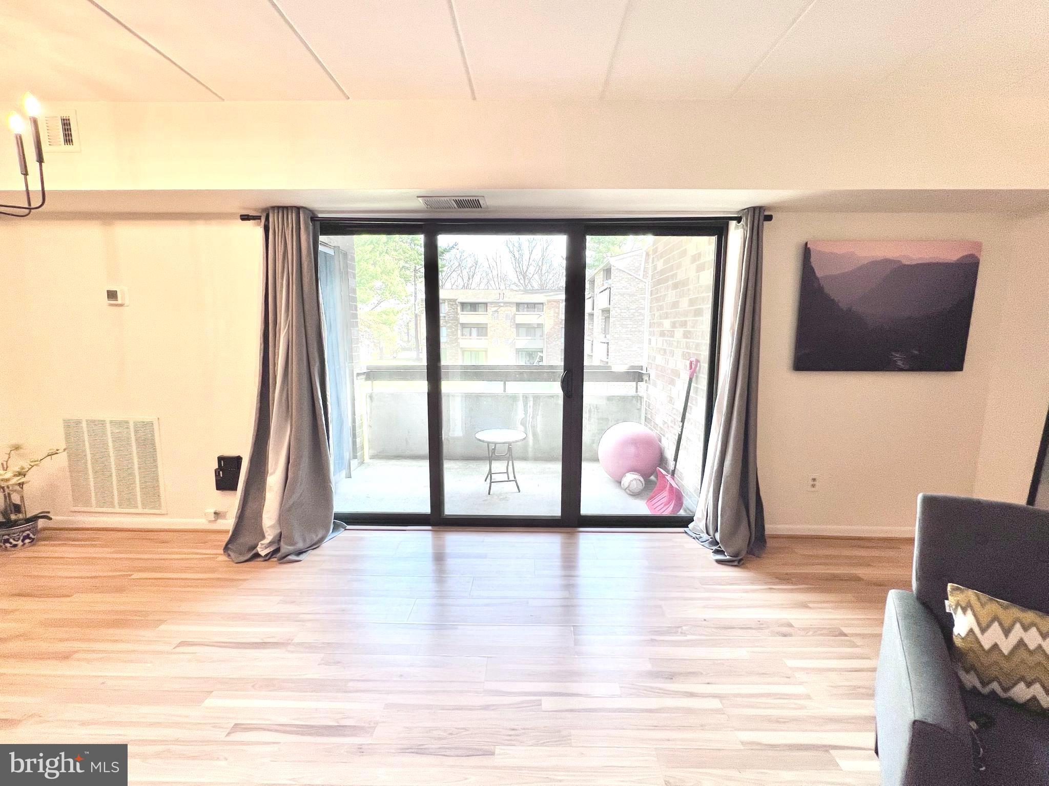 2318 FREETOWN COURT 12C