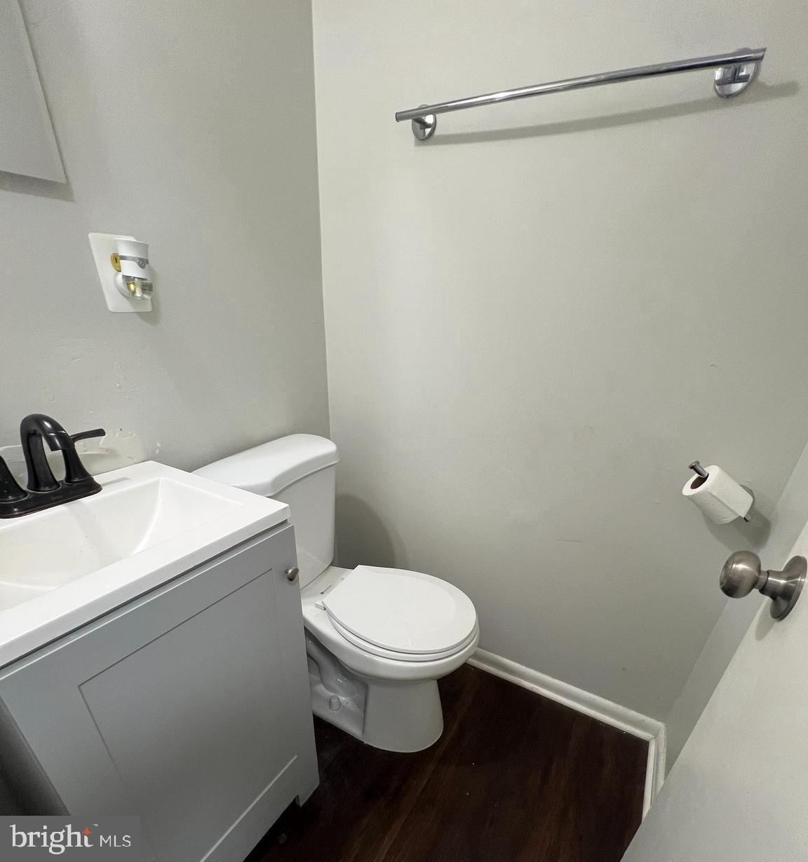 APPLEWALK CONDO - Residential