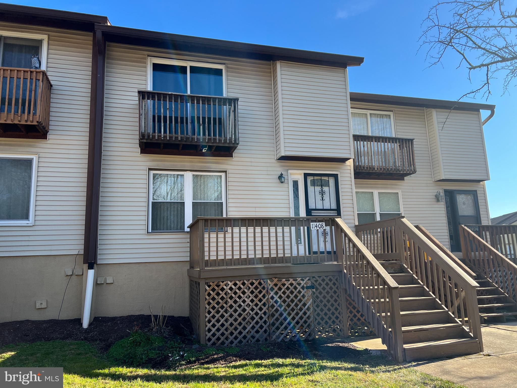 APPLEWALK CONDO - Residential