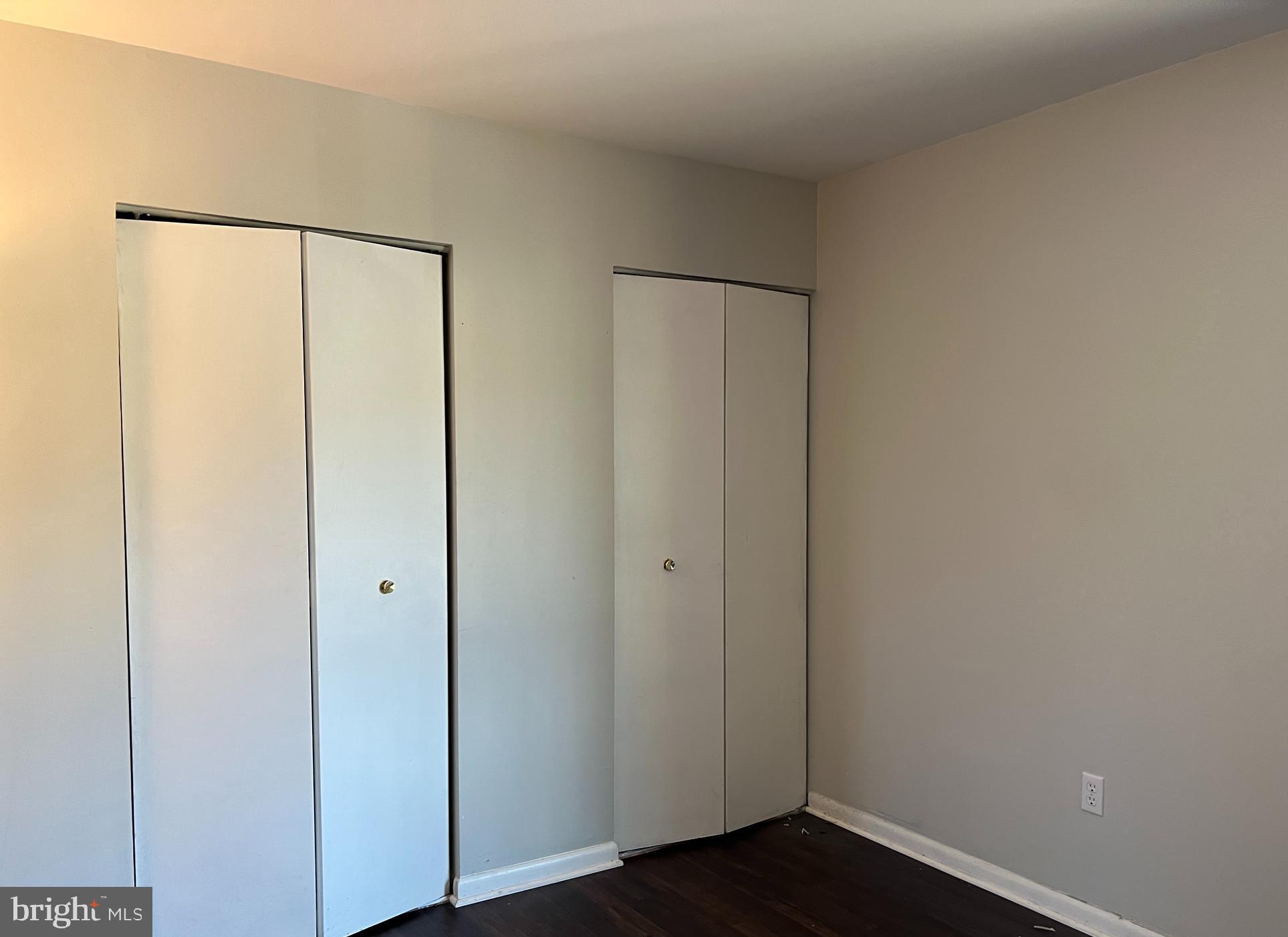 APPLEWALK CONDO - Residential