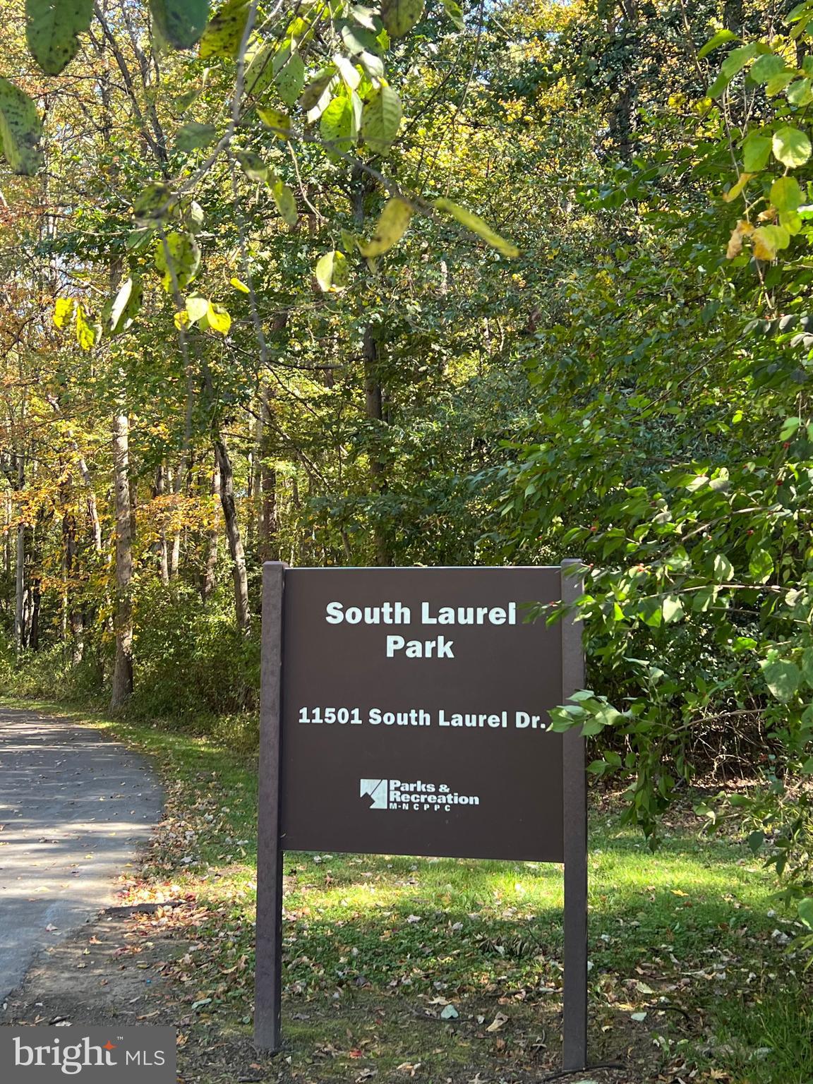 APPLEWALK CONDO - Residential