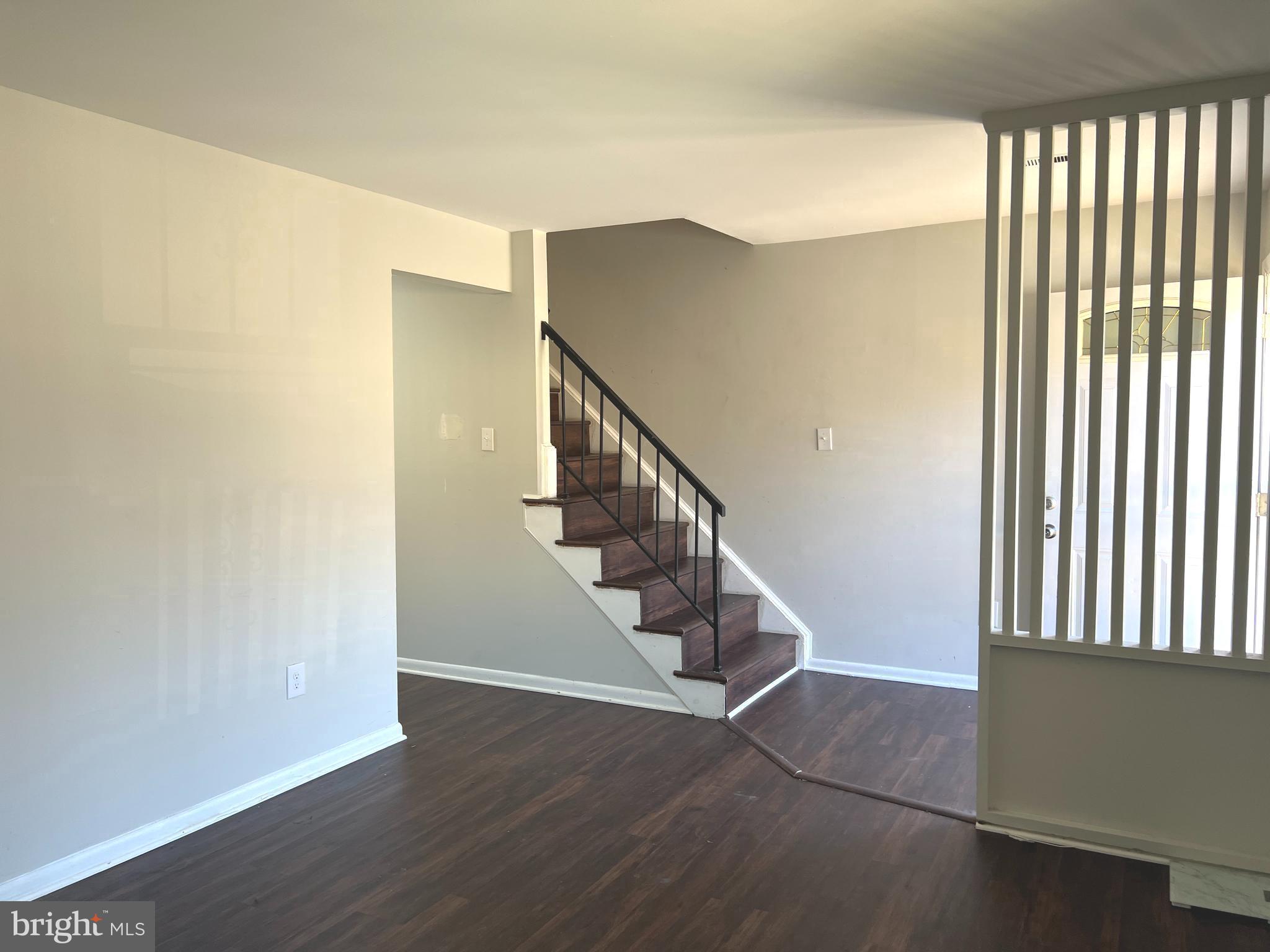 APPLEWALK CONDO - Residential