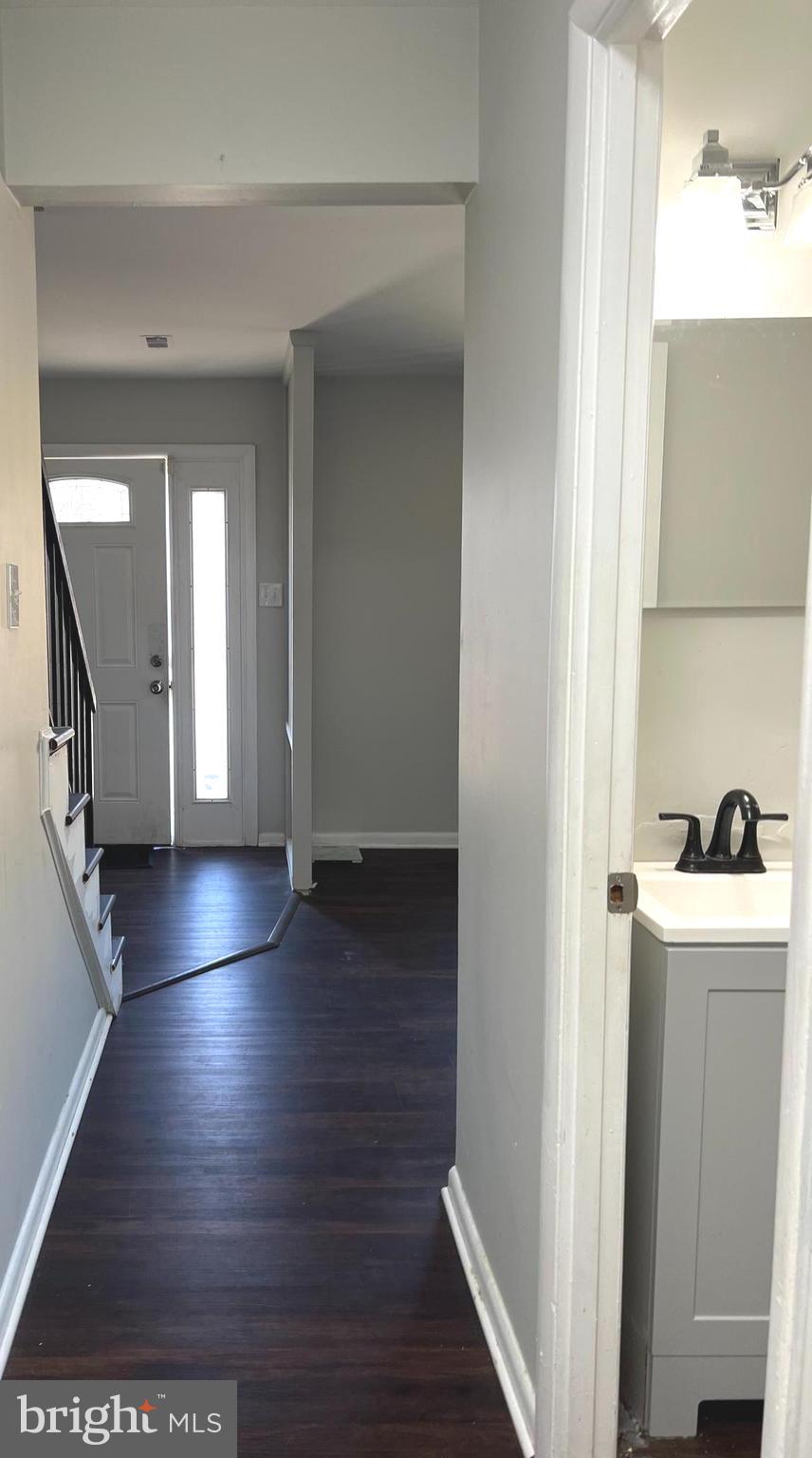 APPLEWALK CONDO - Residential