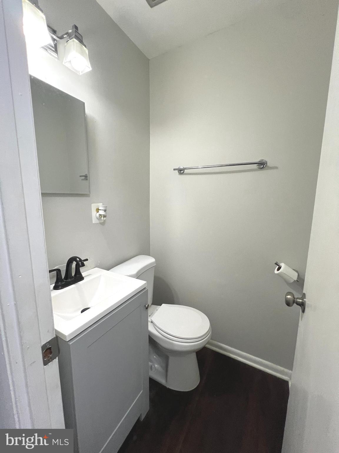 APPLEWALK CONDO - Residential