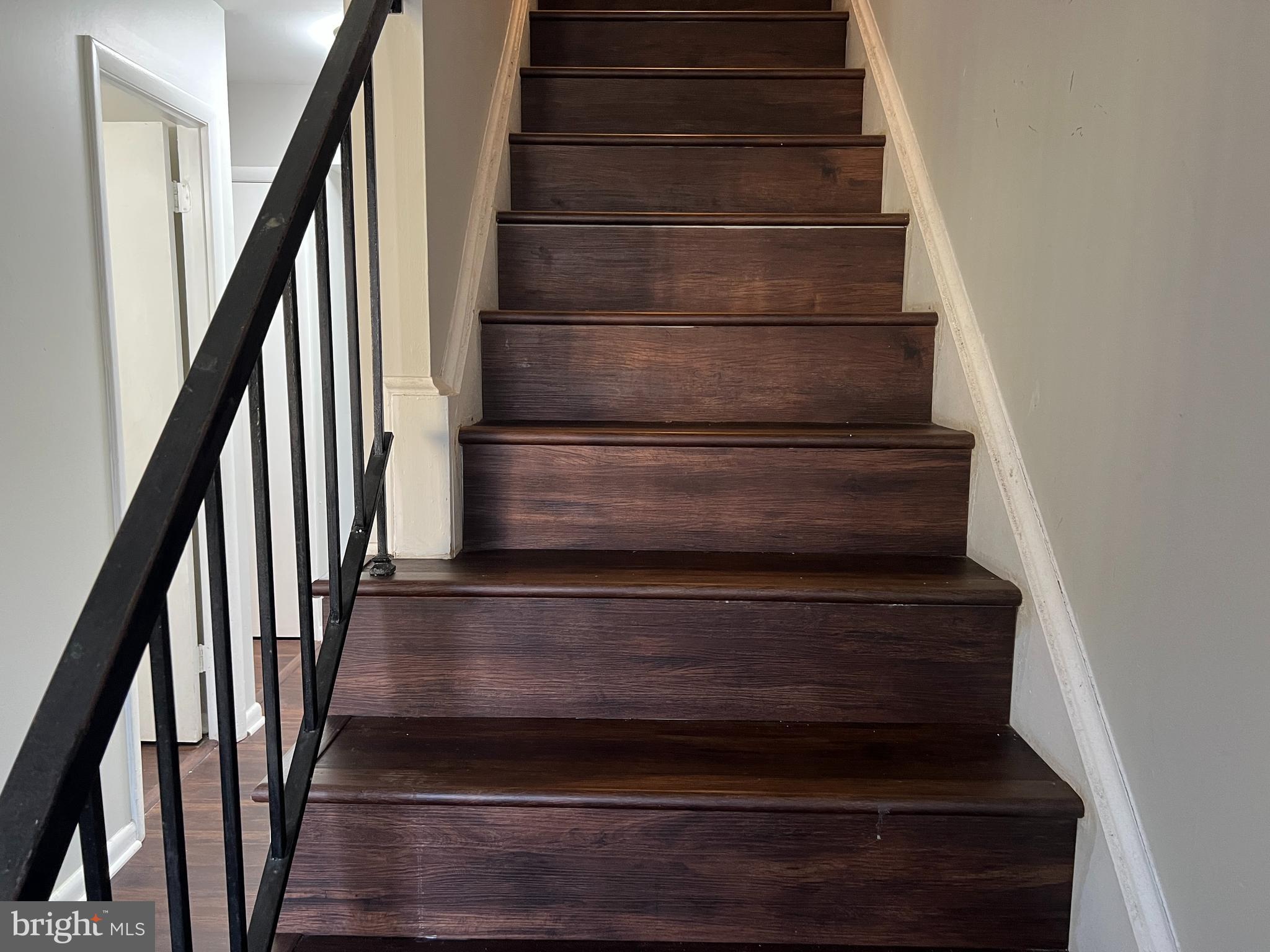 APPLEWALK CONDO - Residential