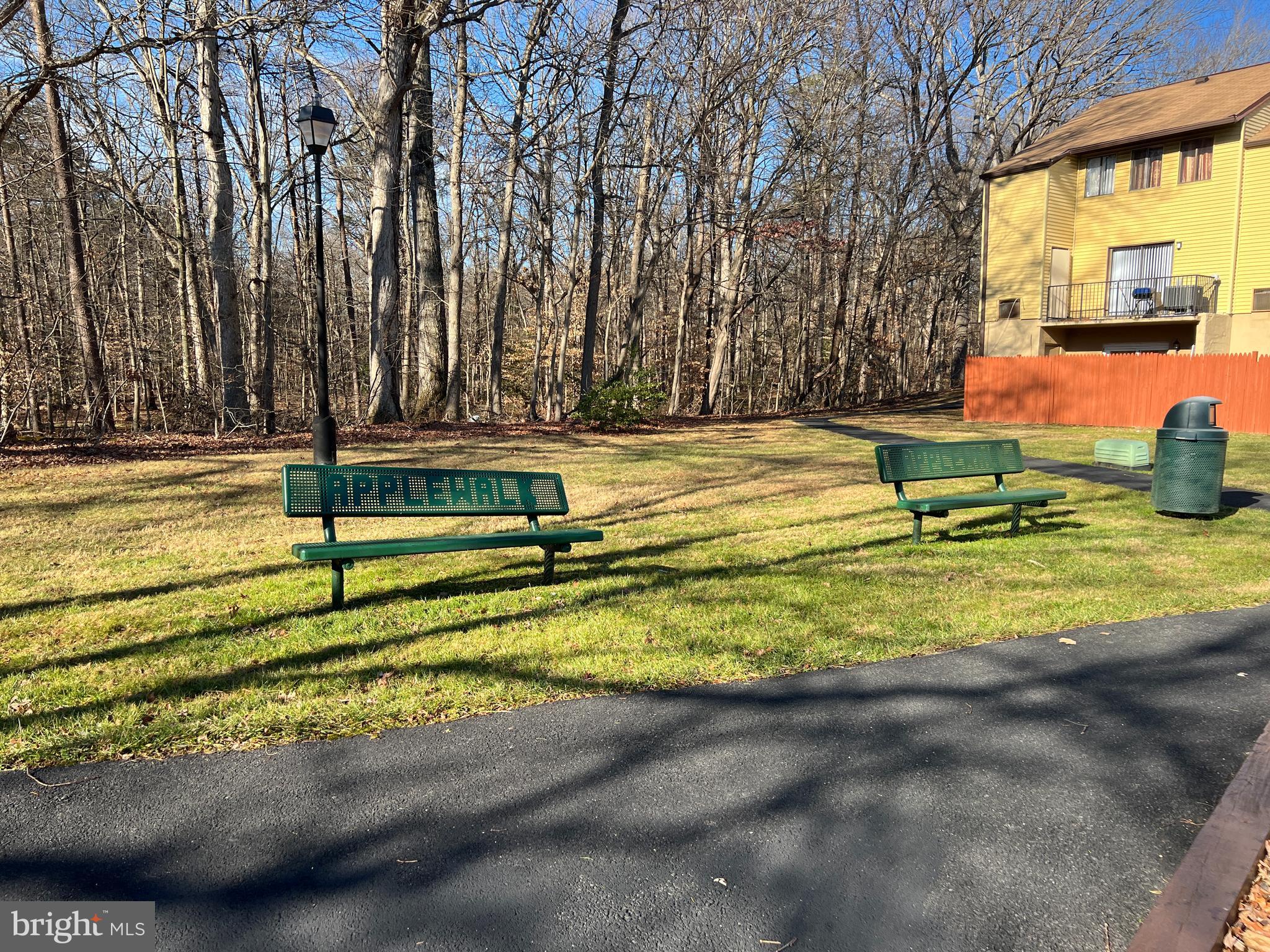 APPLEWALK CONDO - Residential