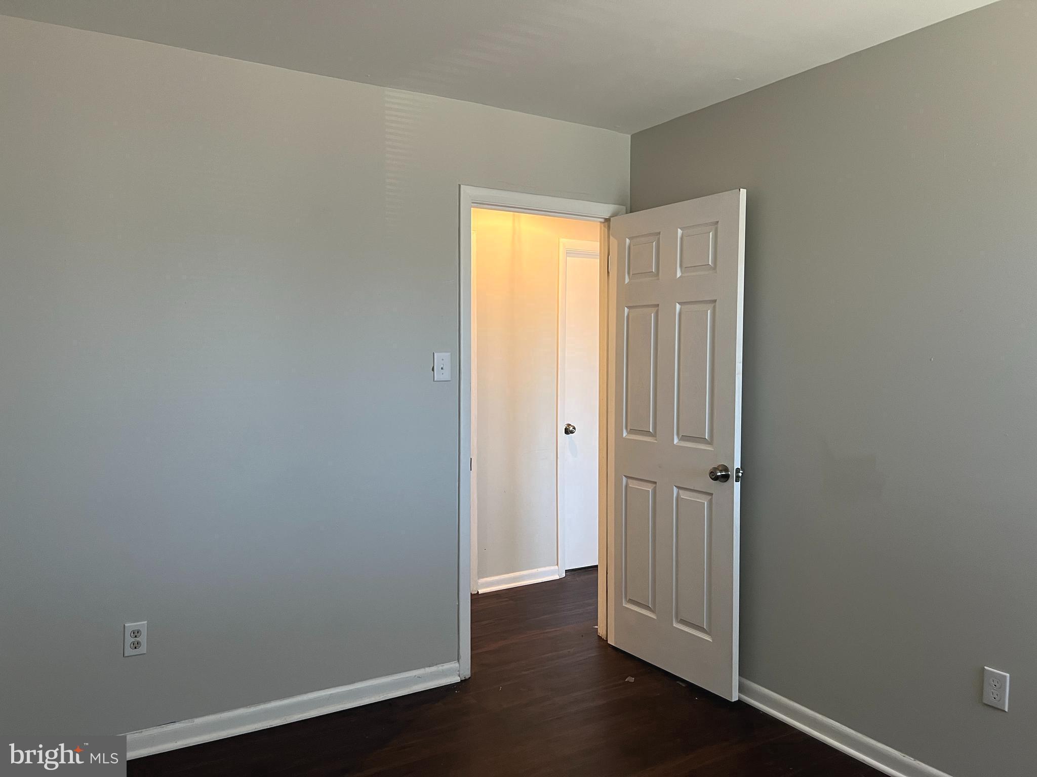 APPLEWALK CONDO - Residential