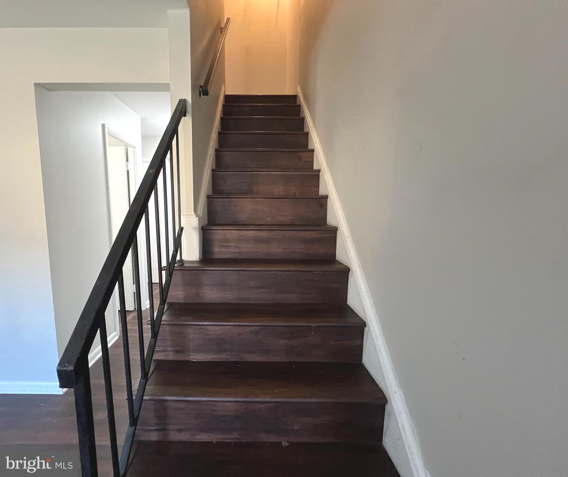 APPLEWALK CONDO - Residential