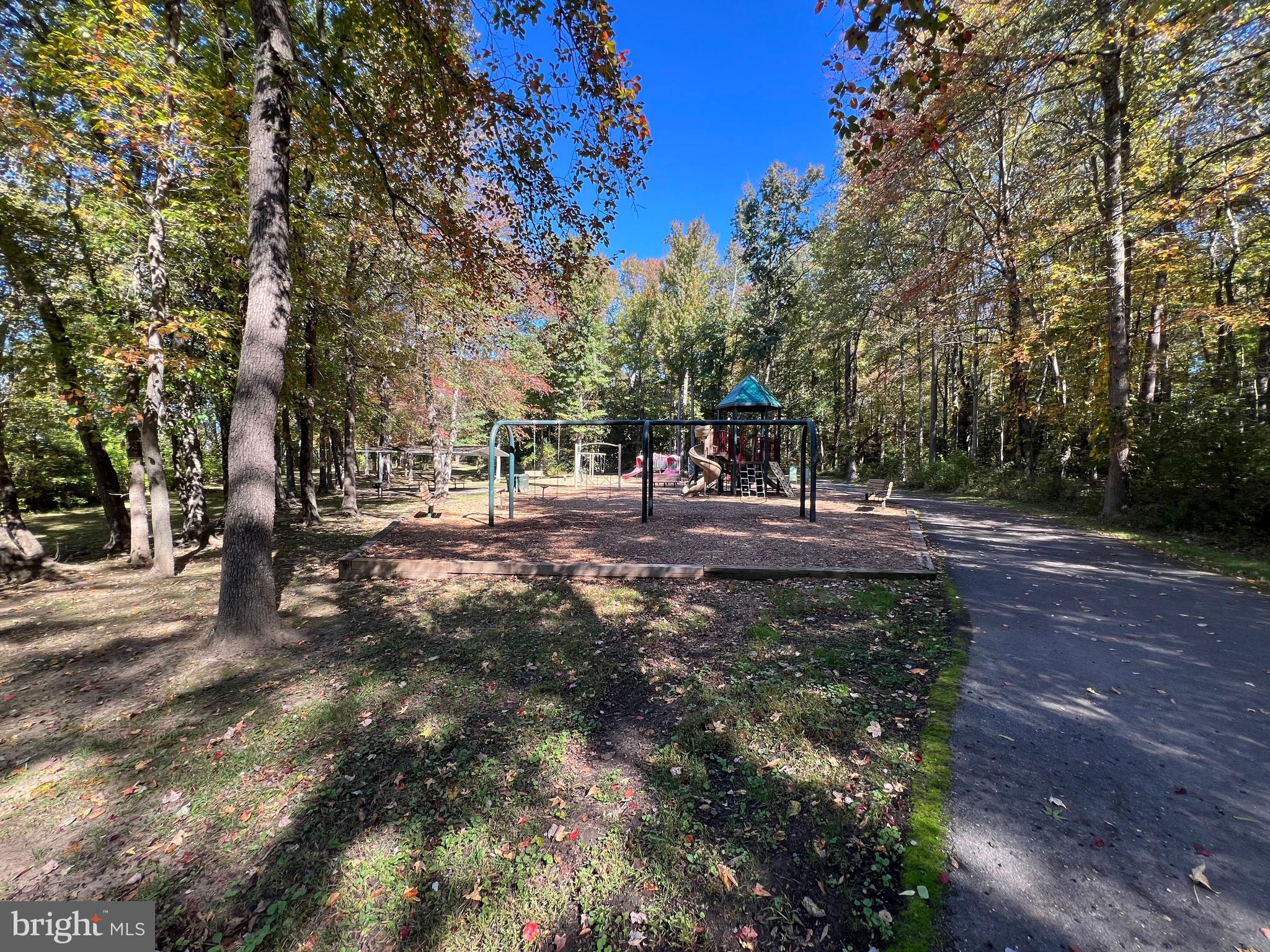 APPLEWALK CONDO - Residential