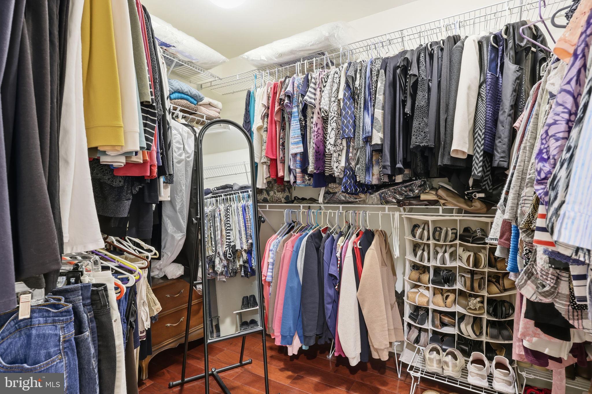 ST JAMES COURT - Residential