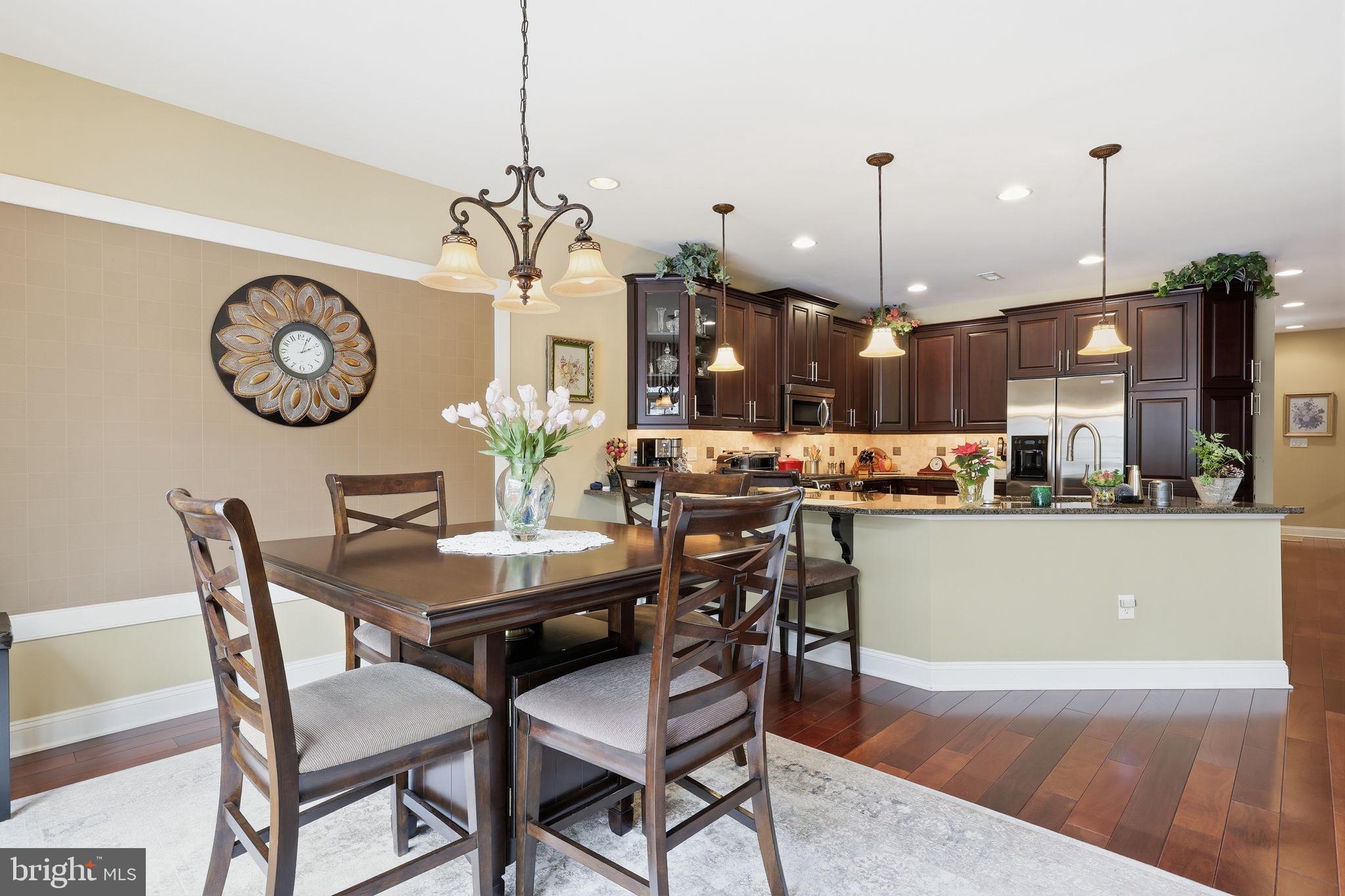 ST JAMES COURT - Residential