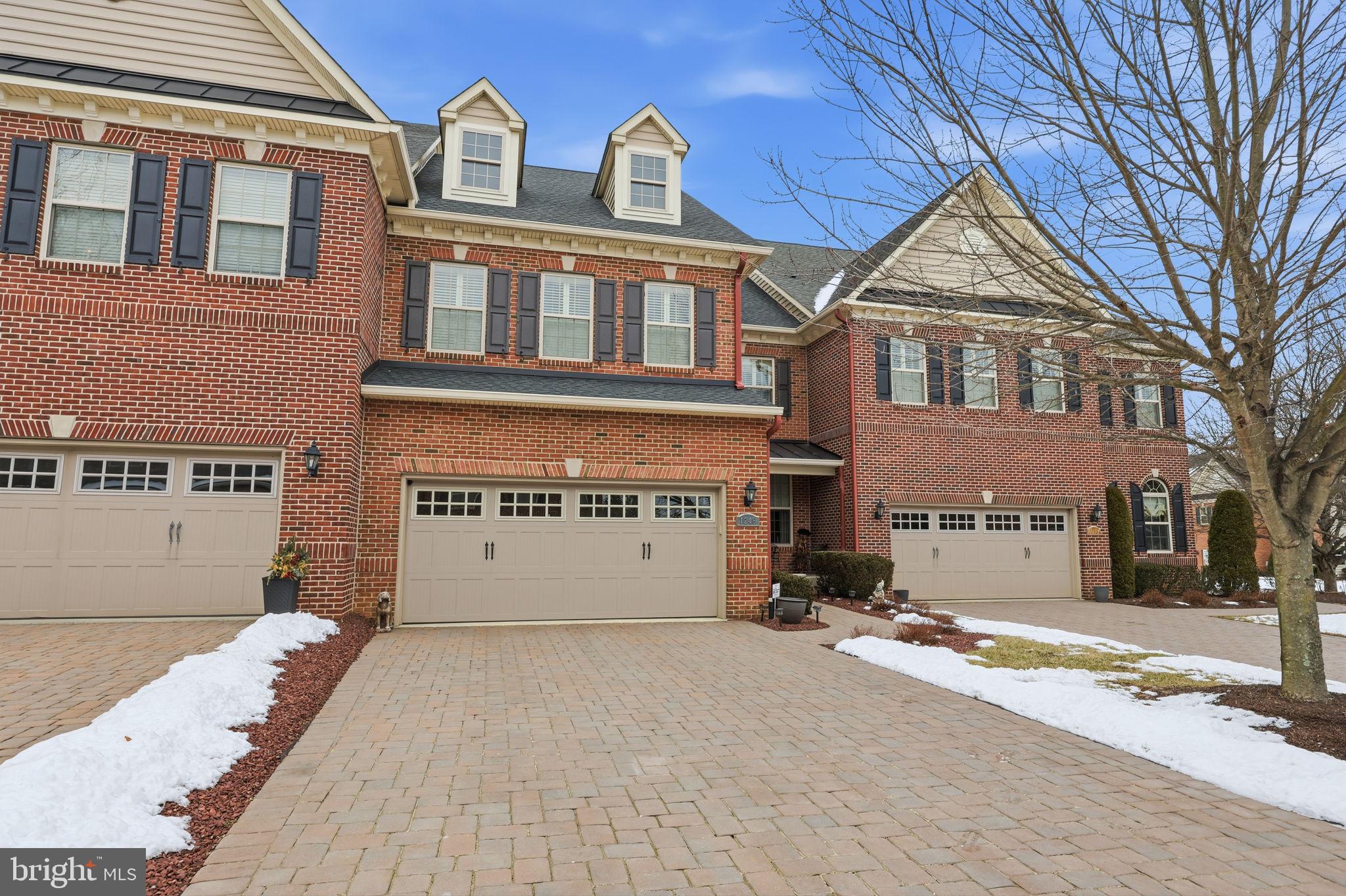 ST JAMES COURT - Residential