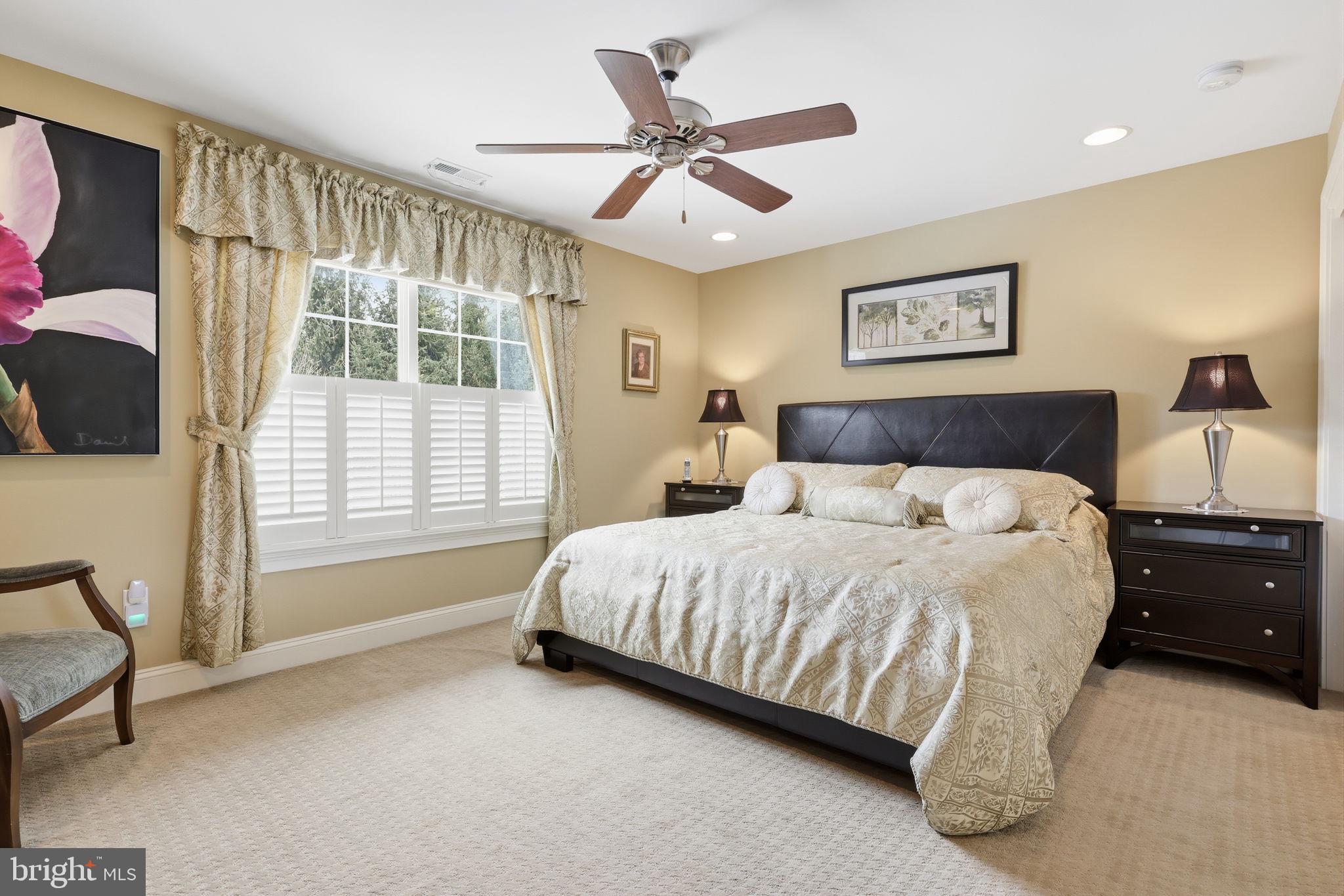 ST JAMES COURT - Residential