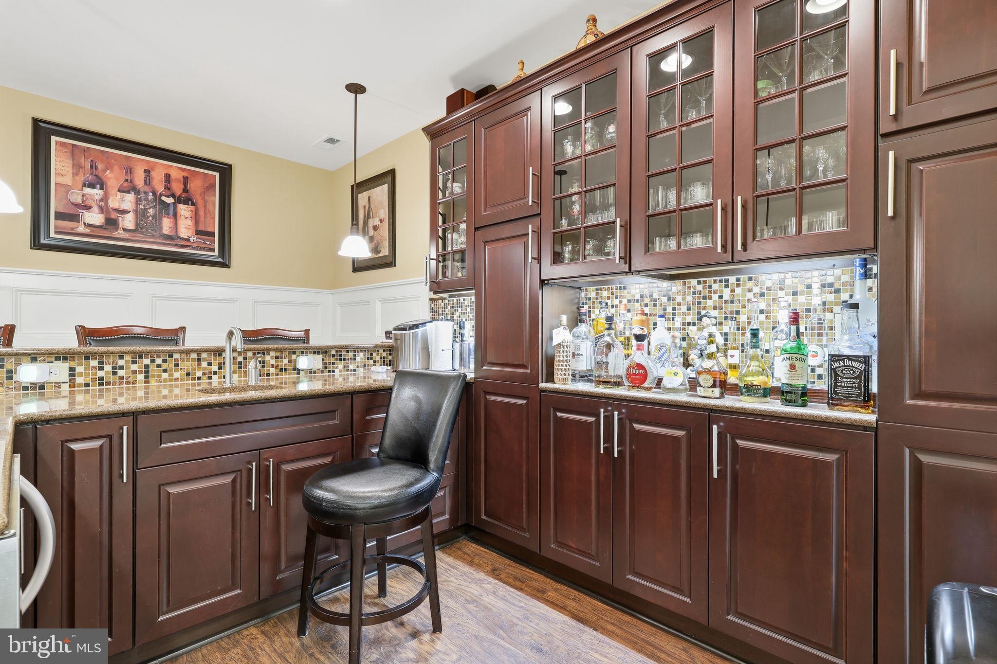 ST JAMES COURT - Residential