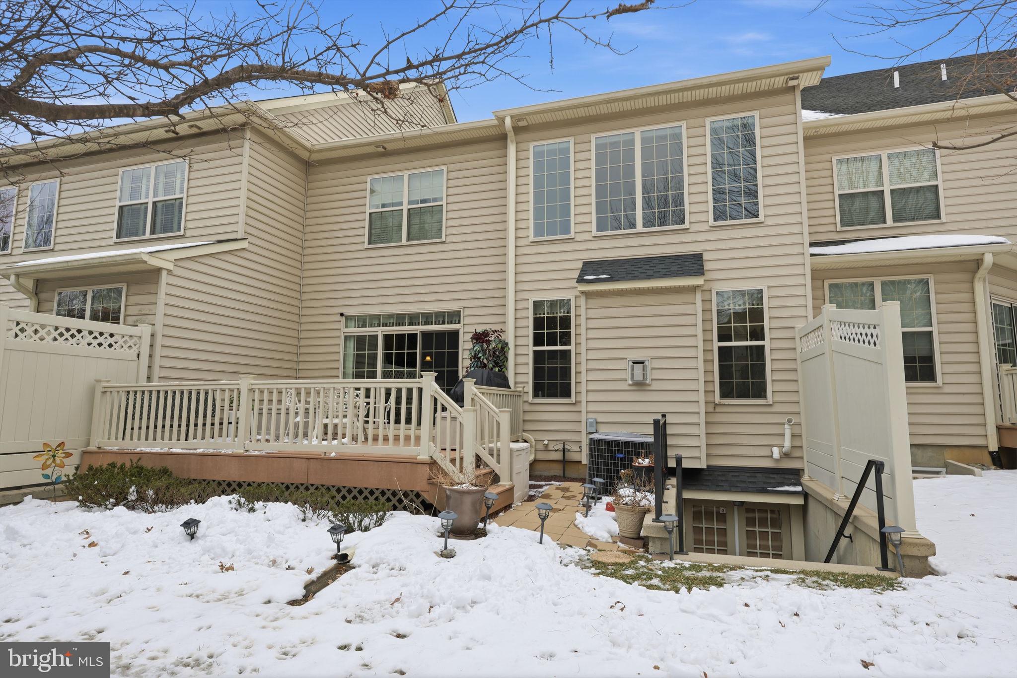 ST JAMES COURT - Residential