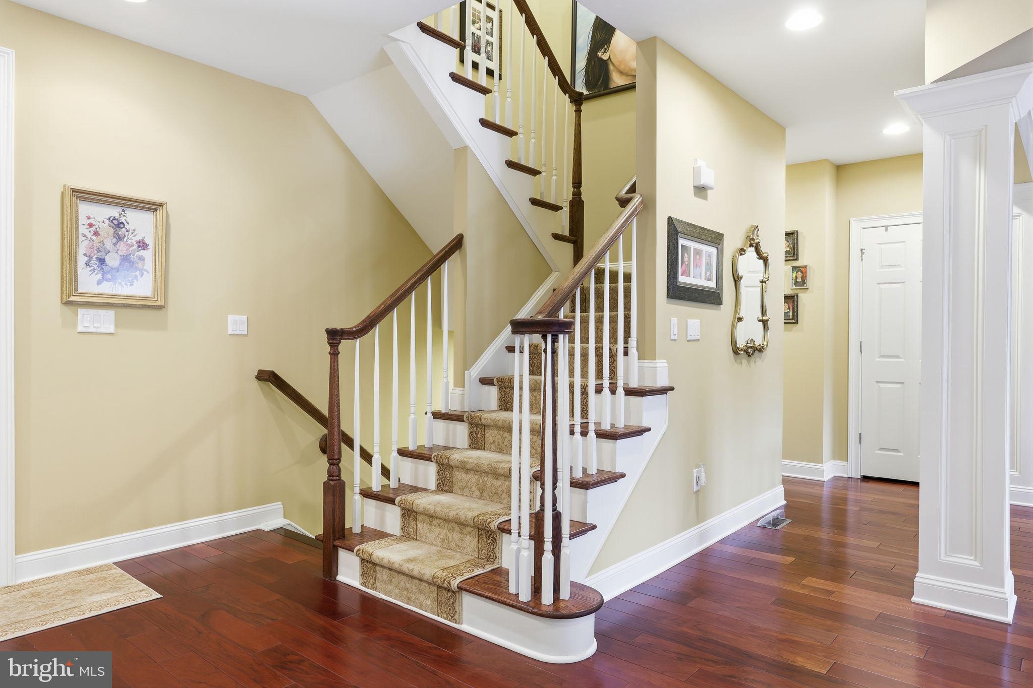 ST JAMES COURT - Residential