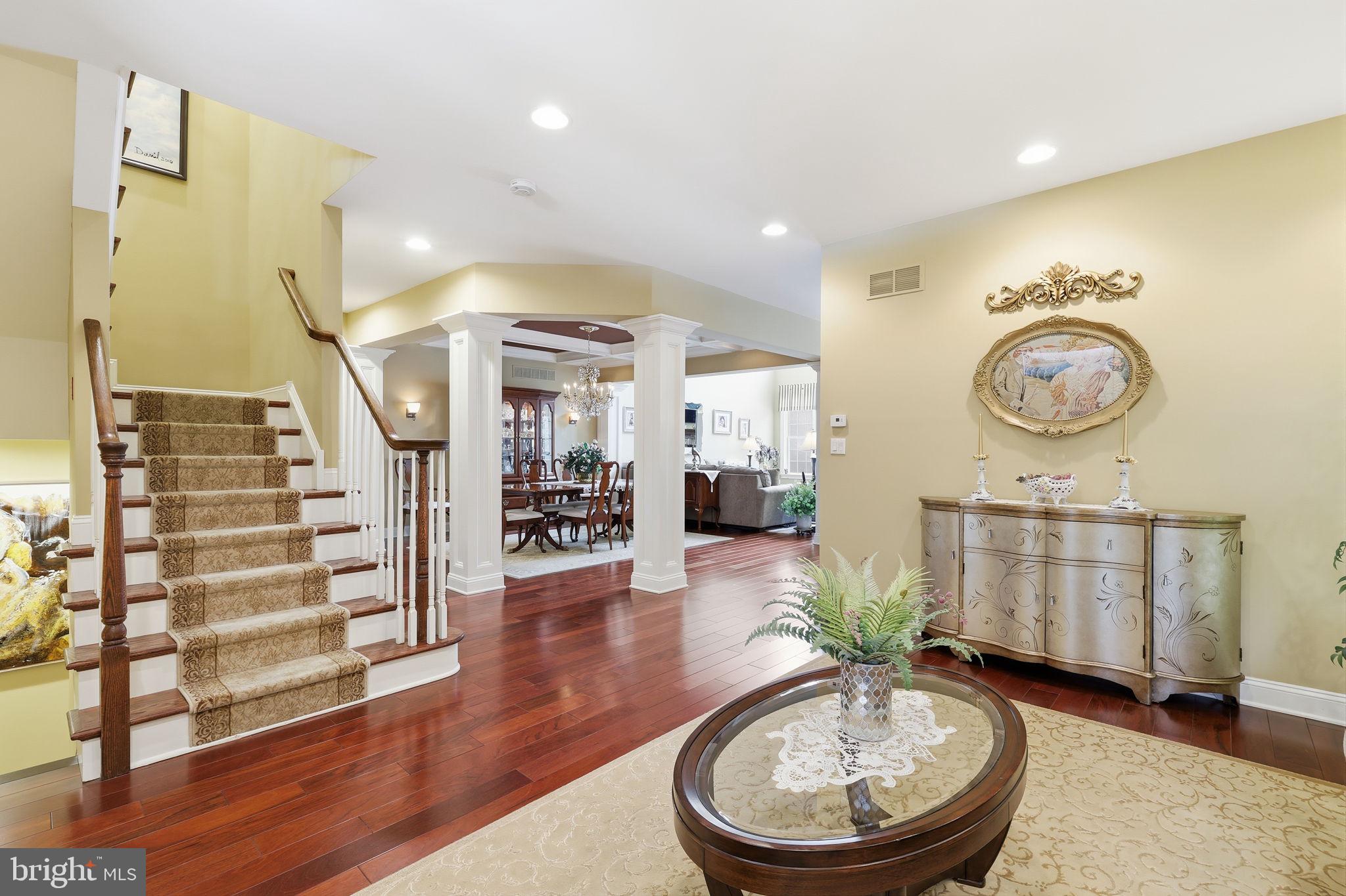 ST JAMES COURT - Residential