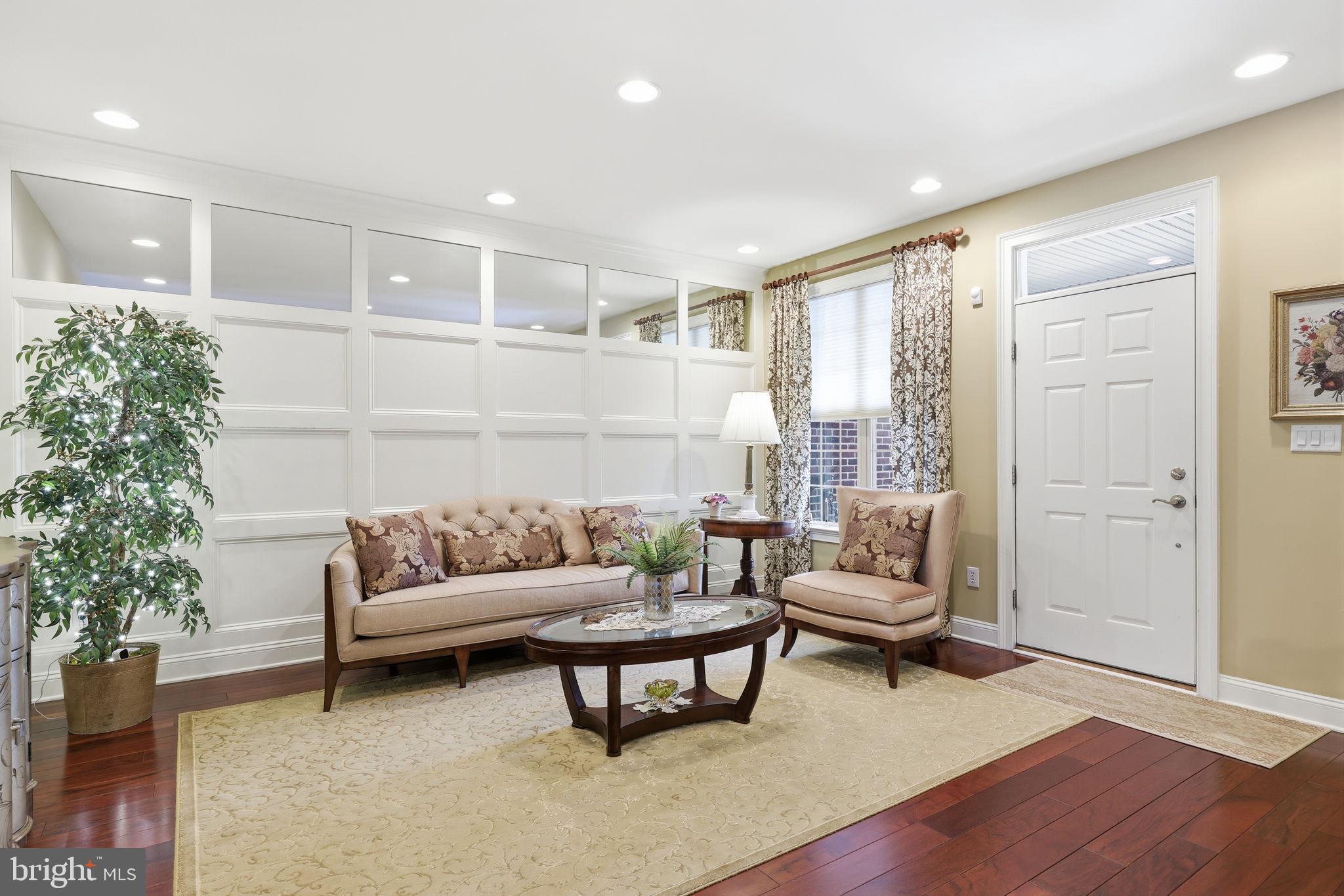 ST JAMES COURT - Residential