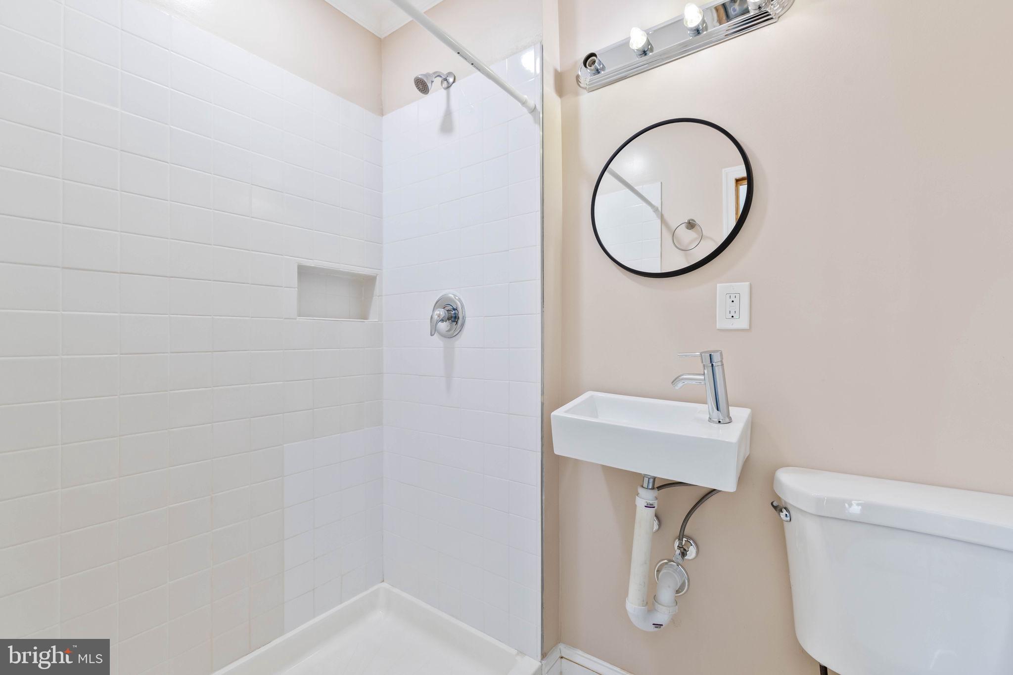 WOODRING - Residential Lease