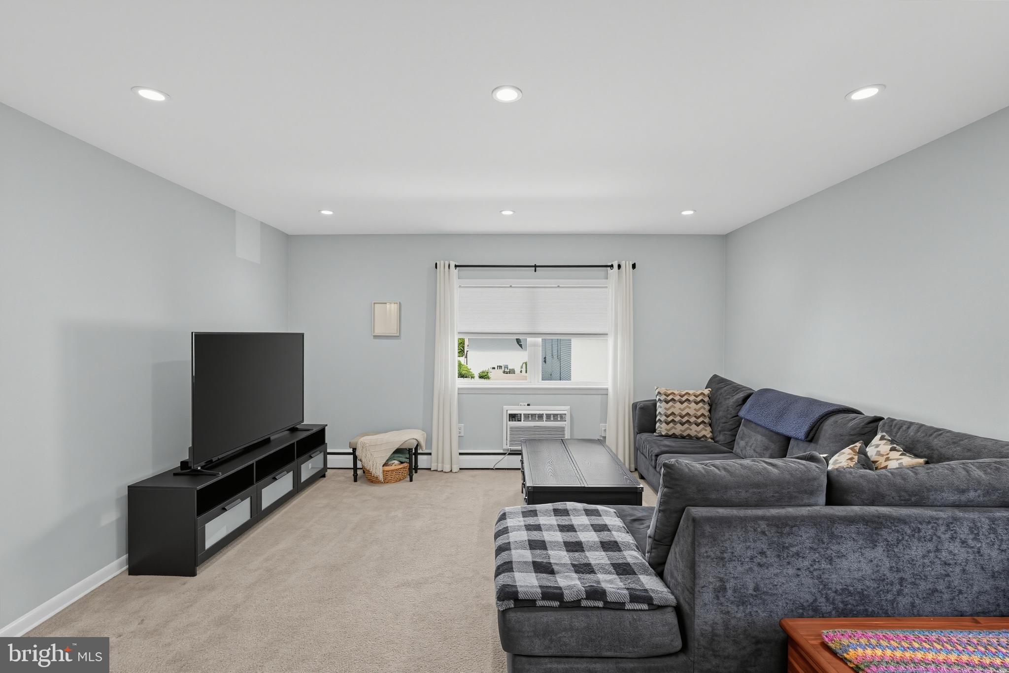 354 S SWARTHMORE AVENUE B-2