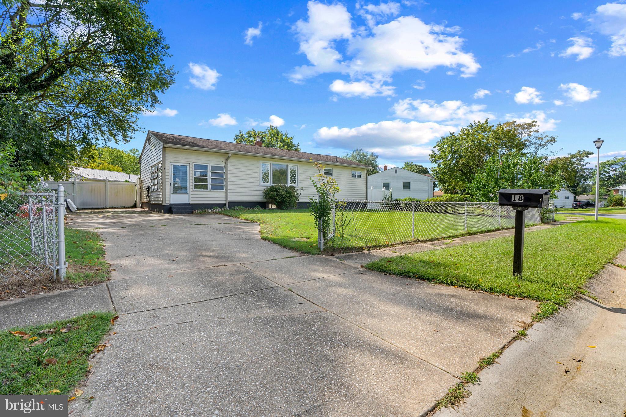 18 JOHN COLLINS CIRCLE