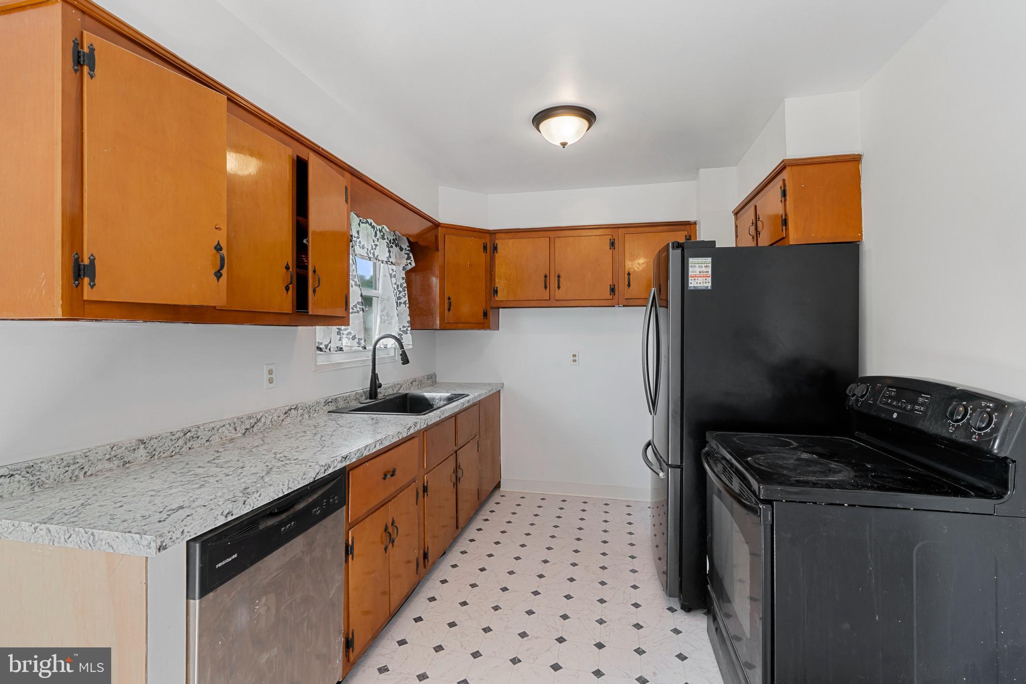 18 JOHN COLLINS CIRCLE