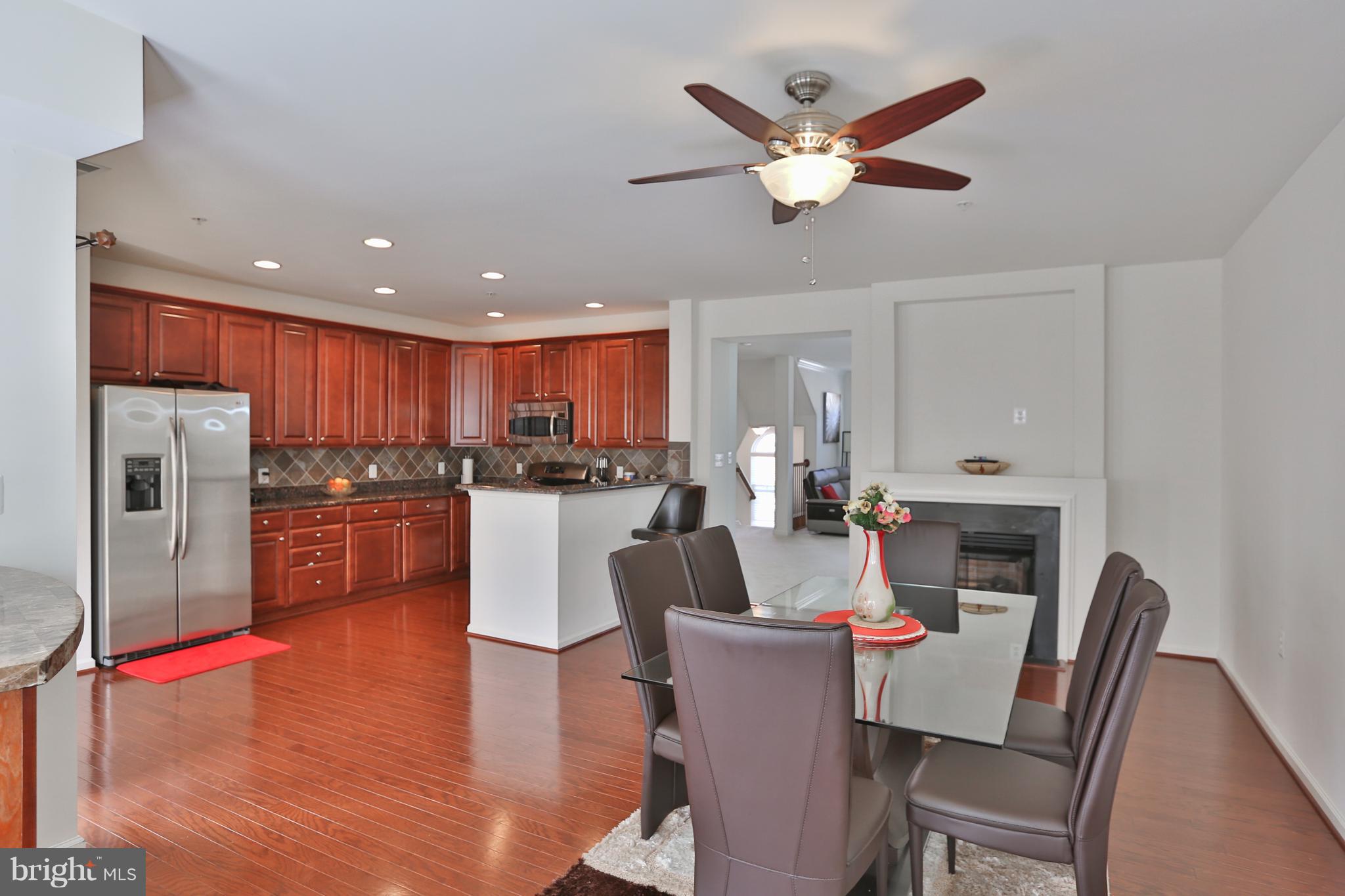 CENTREVILLE CROSSING - Residential Lease