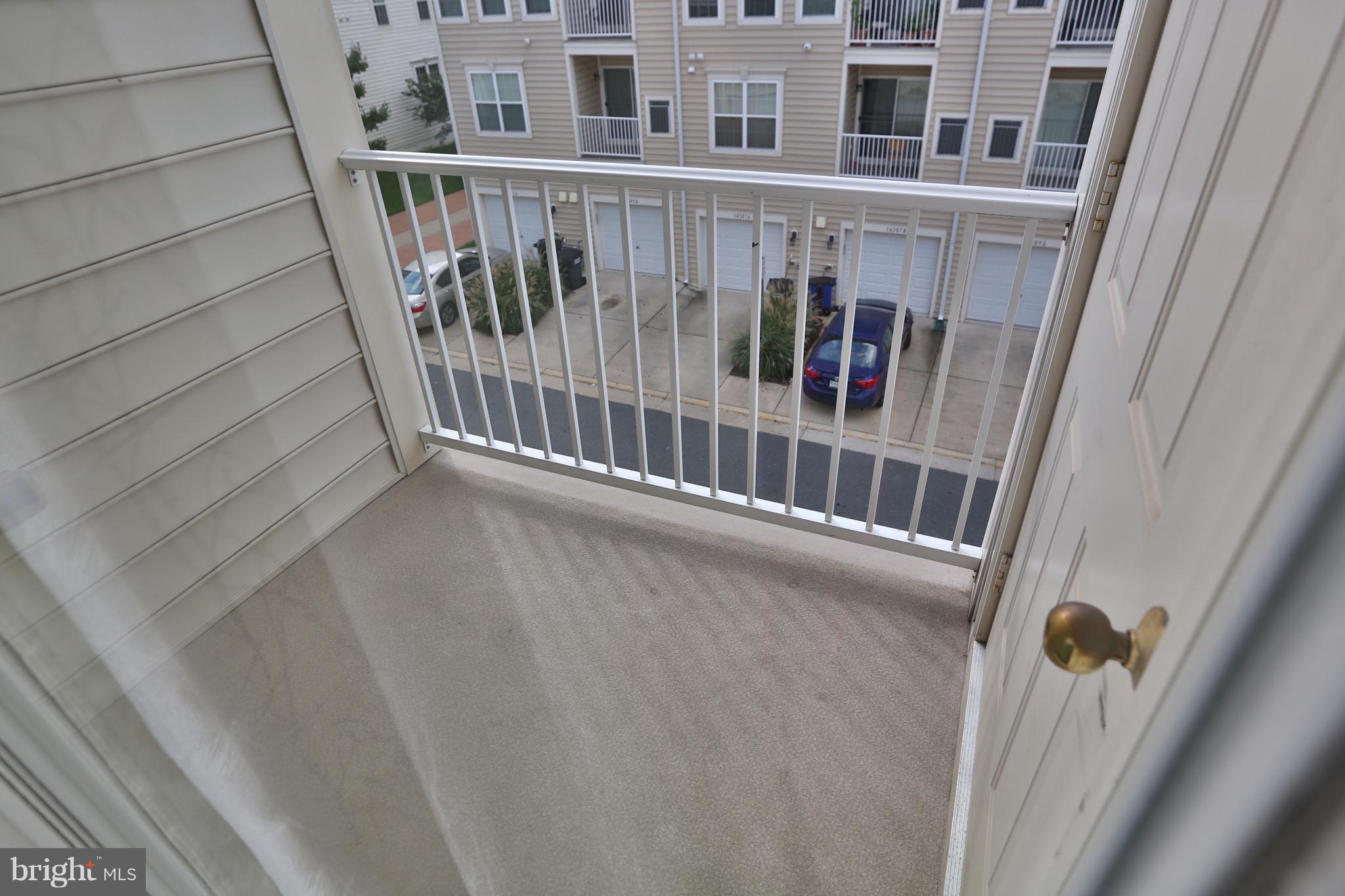 CENTREVILLE CROSSING - Residential Lease