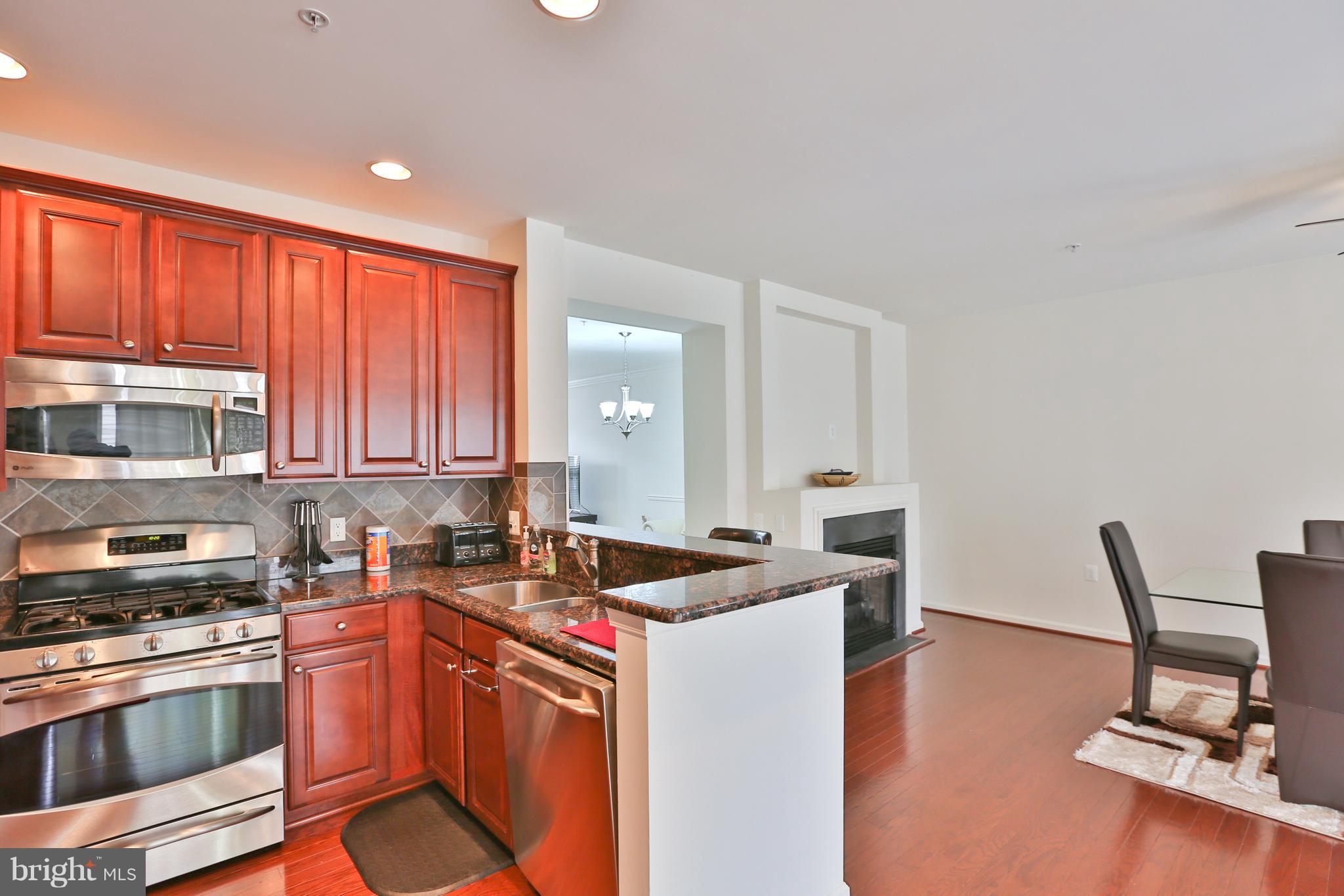 CENTREVILLE CROSSING - Residential Lease