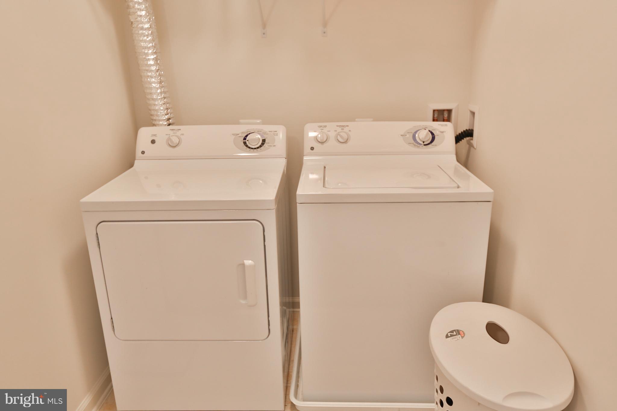 CENTREVILLE CROSSING - Residential Lease