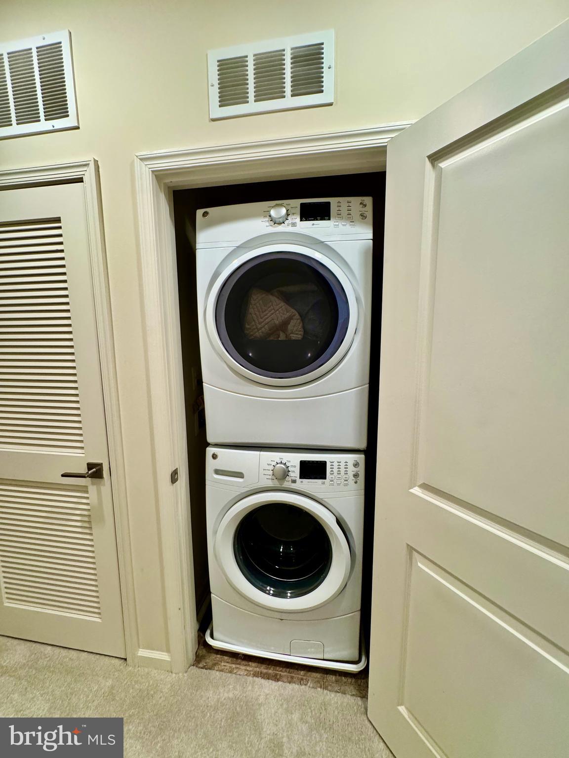 RIDGES AT LOUDOUN VALLEY - Residential Lease