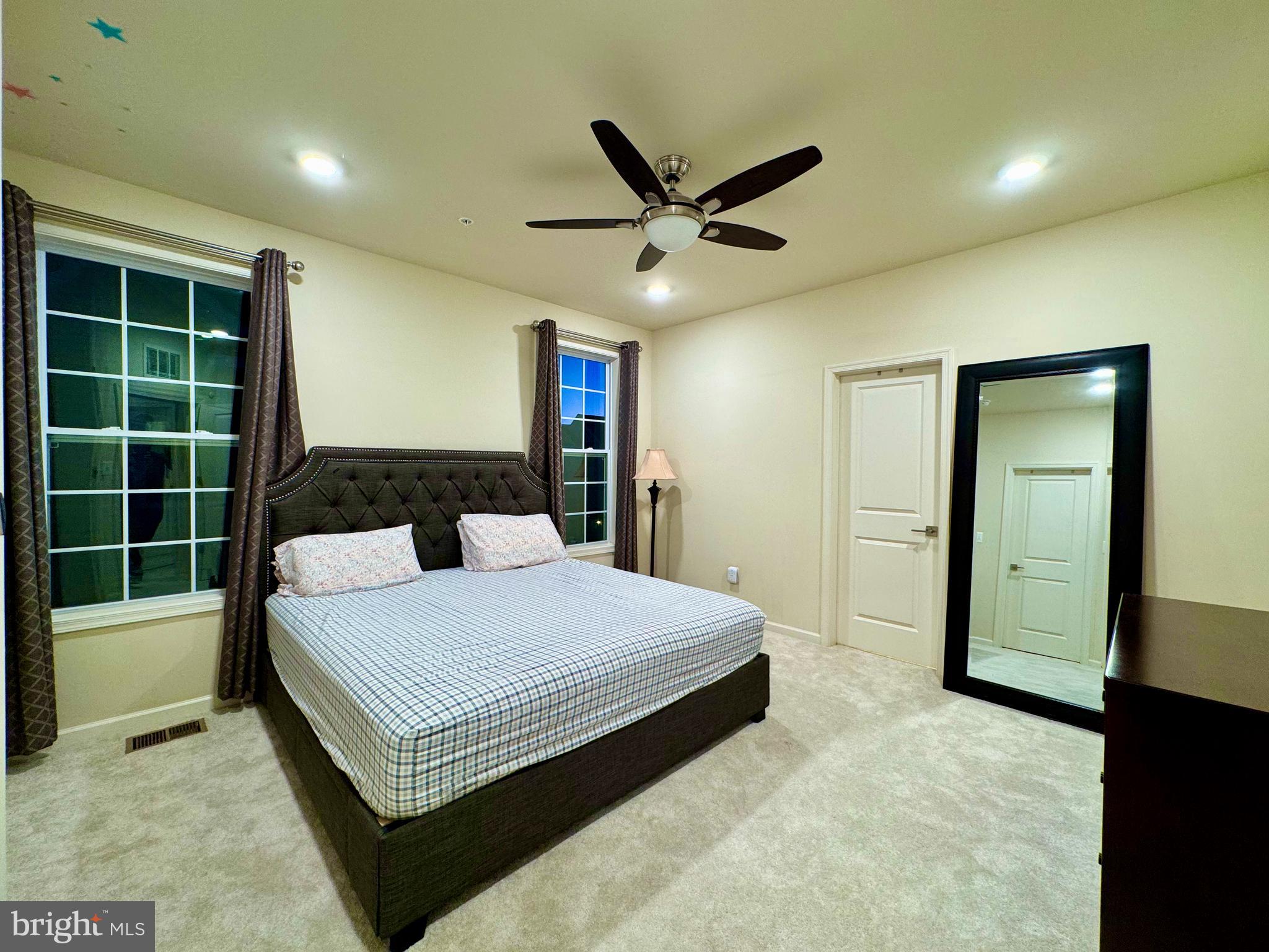 RIDGES AT LOUDOUN VALLEY - Residential Lease