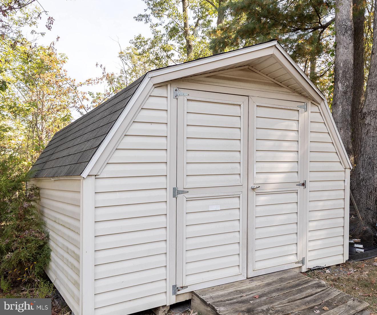 THUNDERBIRD RANCH - Residential